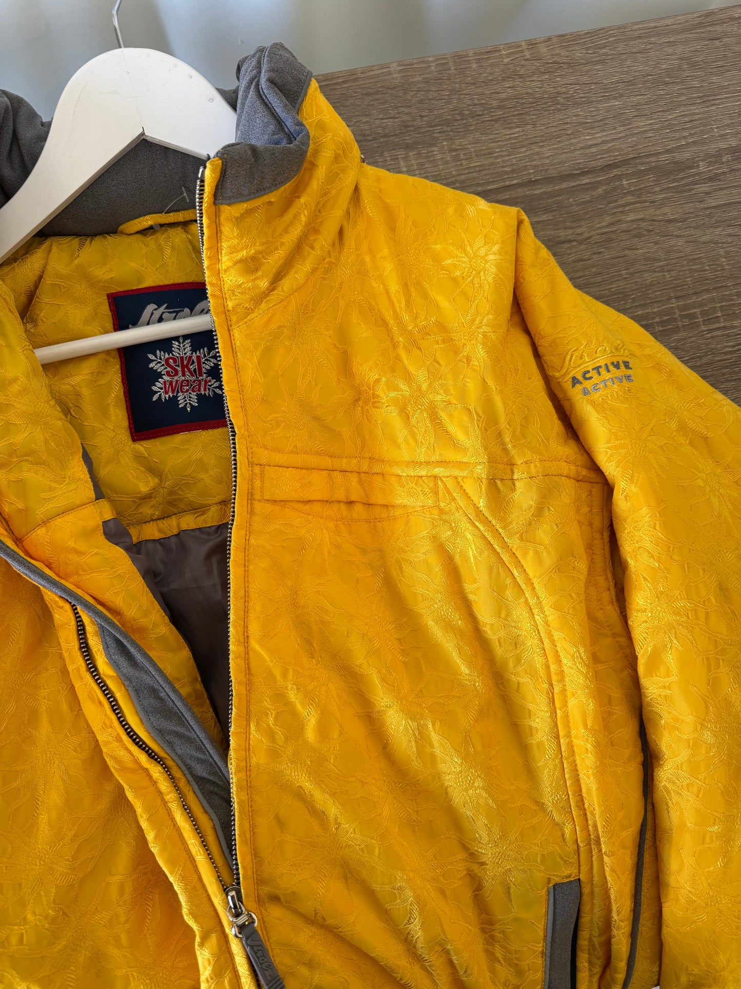 Geaca ski vintage ( mărimea M-L)