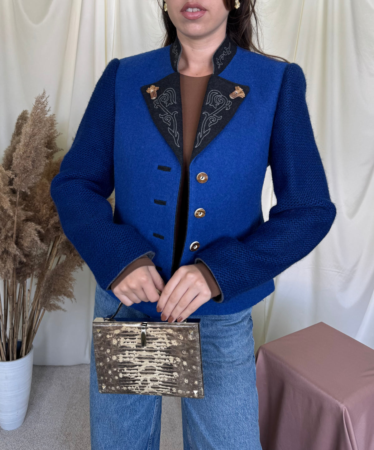 Jacheta vintage din 100% lână cu mâneci tricotate din lana ( mărimea S/M)
