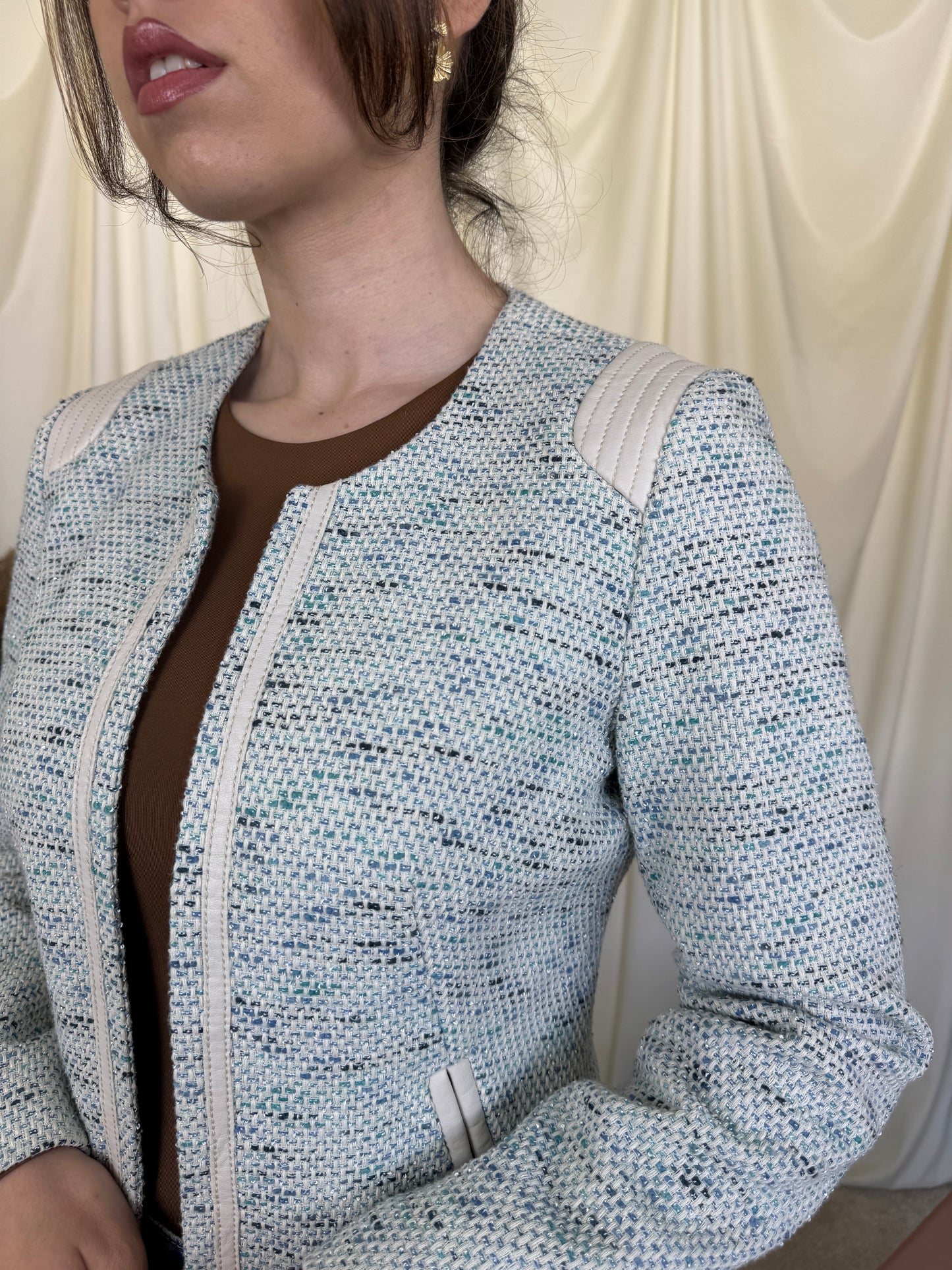 Jacheta din tweed tip boucle 
(Mărimea XS/S)