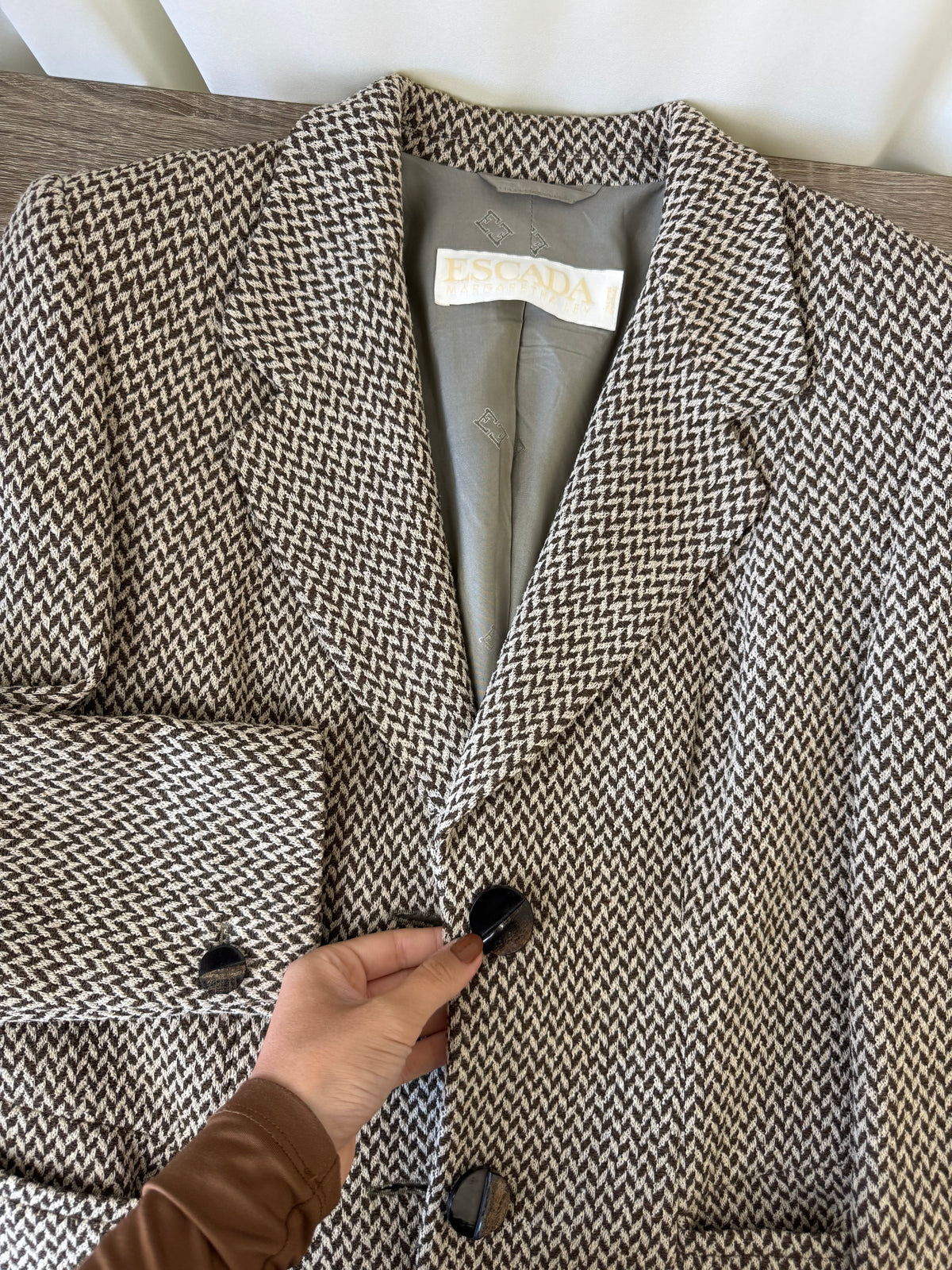 Sacou luxury ESCADA din stofă premium de lână, țesătură mai groasă ( mărimea L)