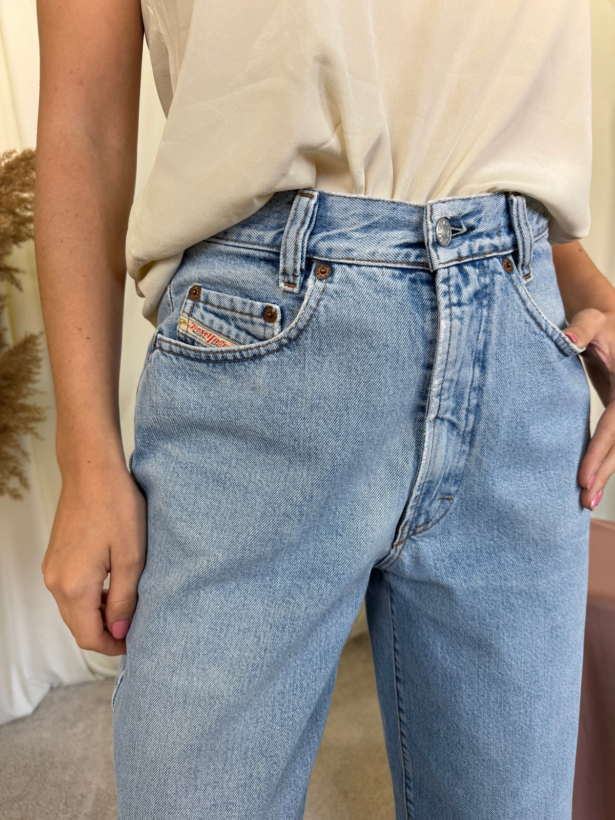 Blug vintage DIESEL cu talie super înaltă, denim de bumbac ( mărimea S-M) 72 cm talie