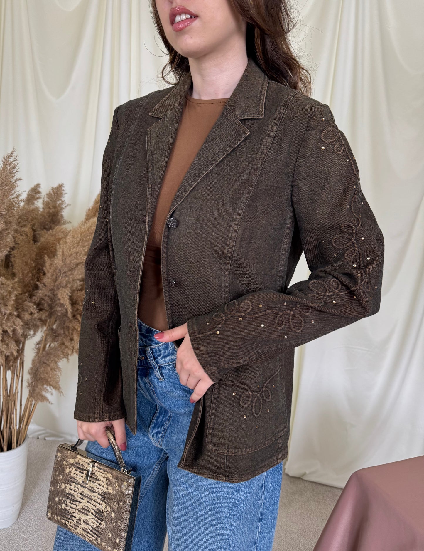 Sacou-jacheta ESCADA denim din bumbac cu aplicații 
(Mărimea M)