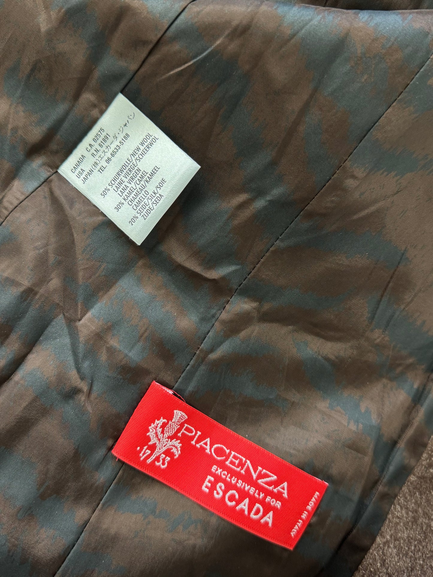 Piesă premium escada stofă piacenza( mărimea M-L)