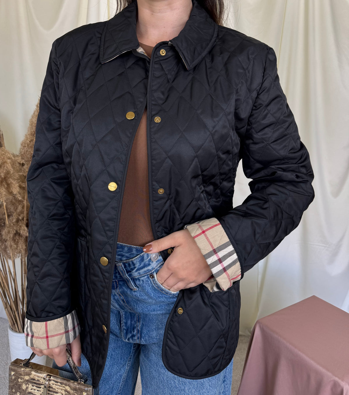 Jacheta premium BURBERRY, închidere cu capse inscripționate, căptușeală cu print ( mărimea S/M- M)