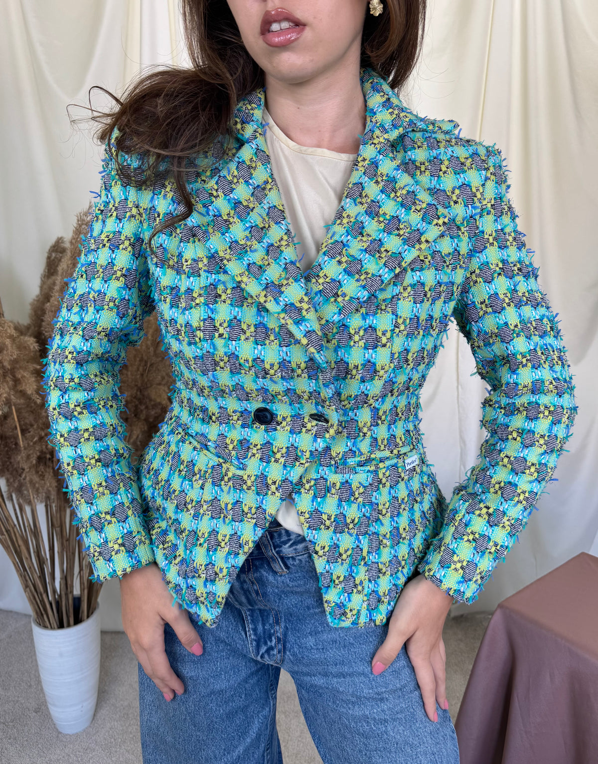 Sacou tip tweed din 100% lână cu umeri marcați, talie cambrata și print carou verde-albastru ( mărimea S)