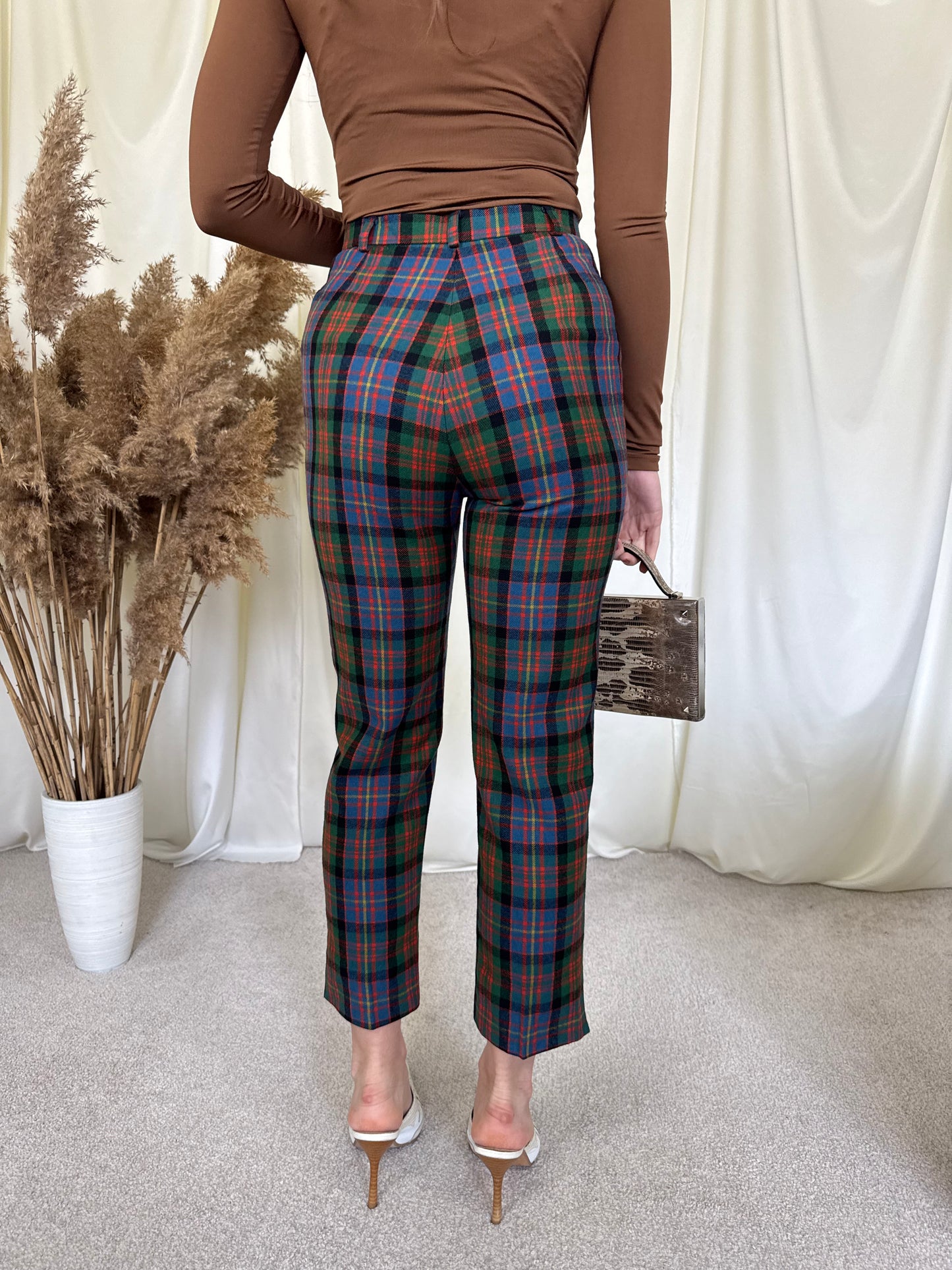 Pantalon vintage cu talie înaltă din lana cu print, (mărimea XS)