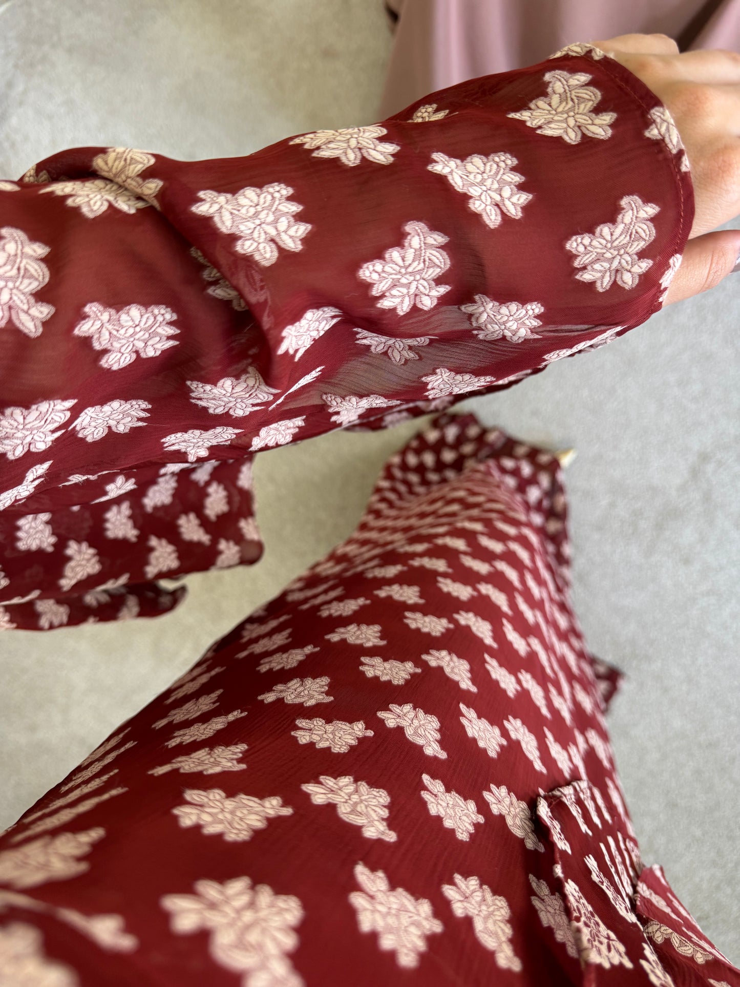 Rochie vintage maxi in nuanță de bordo cu imprimeu floral,mâneci ample și croială fluidă 
(Mărimea S/M)