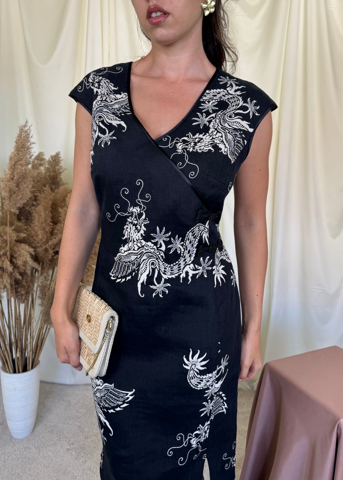 Rochie superbă din 100% în cu print în stil chinezesc ( mărimea L)