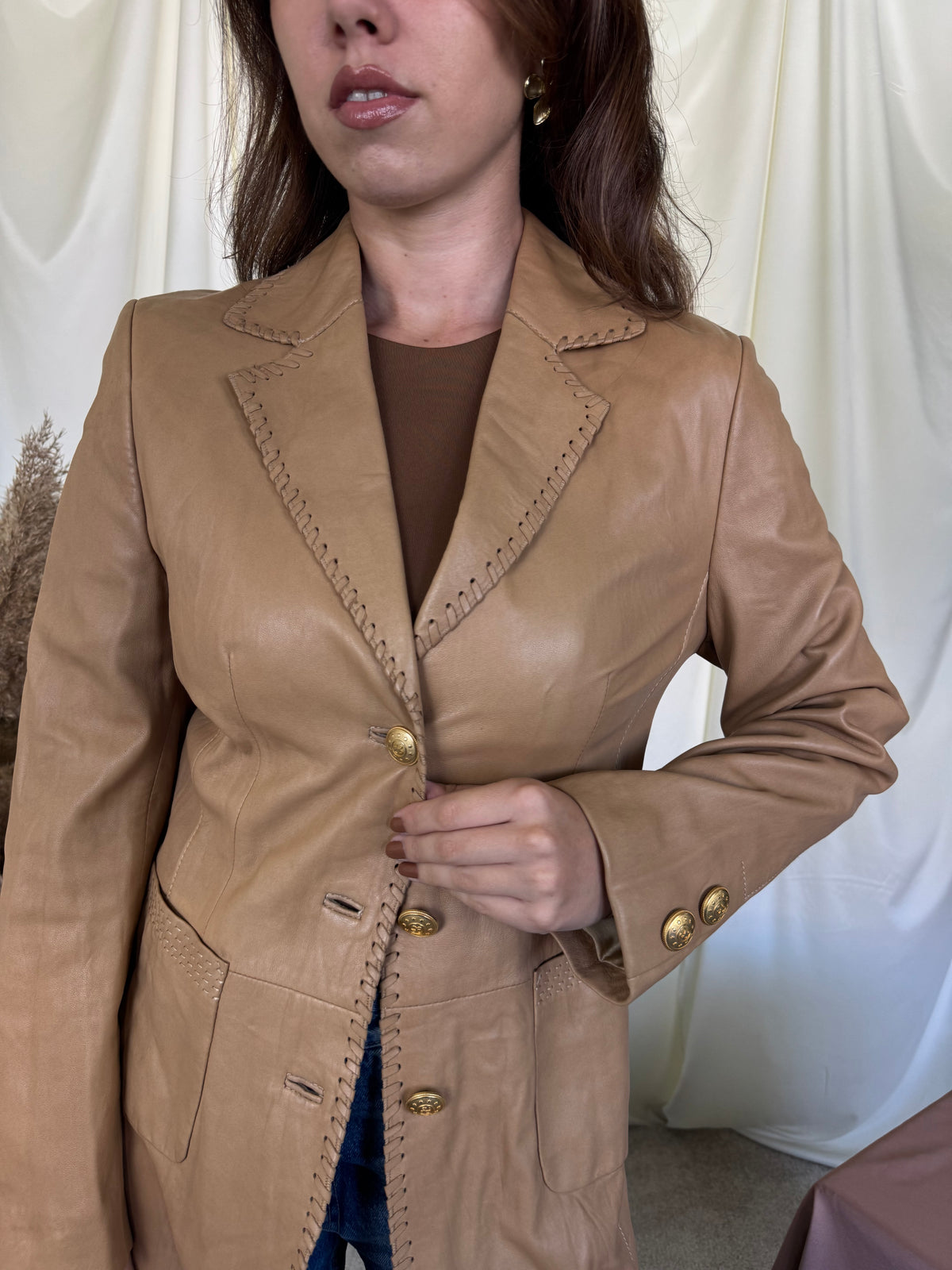 Pardesiu vintage premium ELEGANCE Paris din 100% piele naturală fină tip mănușă cu nasturi metalici inscripționați ( mărimea S/M)