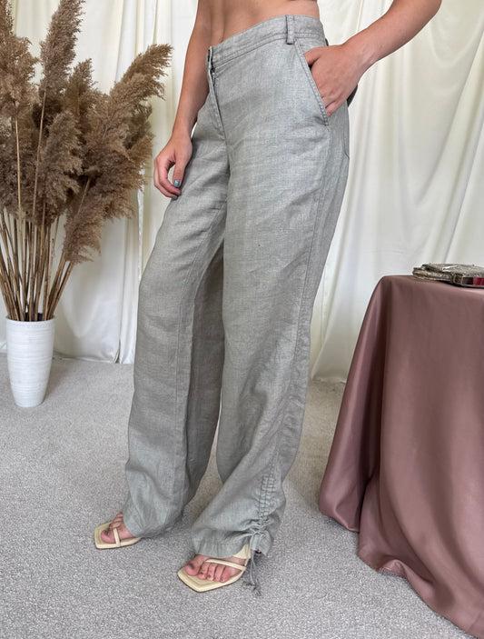 Pantaloni lejeri din 100% in cu detaliu tip șnur 
(Mărimea 40/M-L)