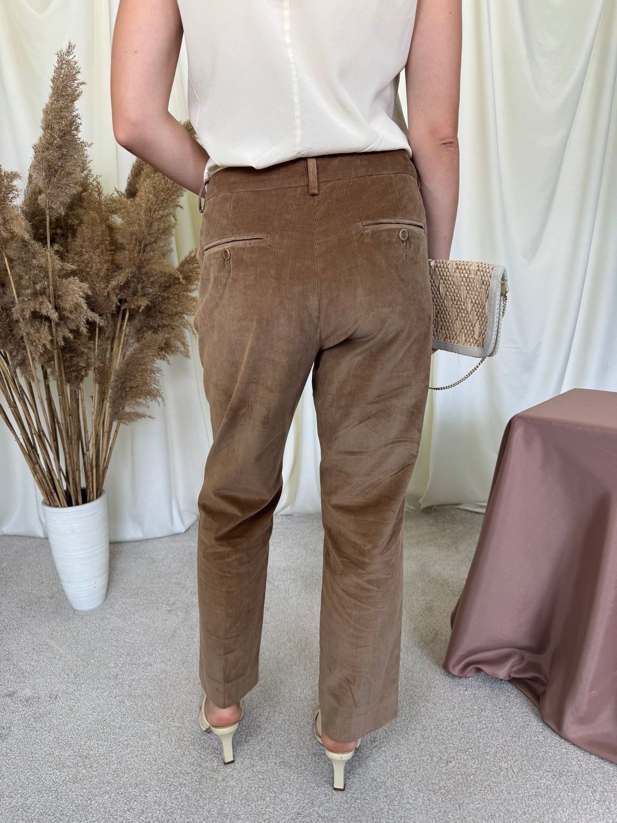 Pantalon premium MAX MARA din catifea de bumbac cu talie medie ( mărimea M)