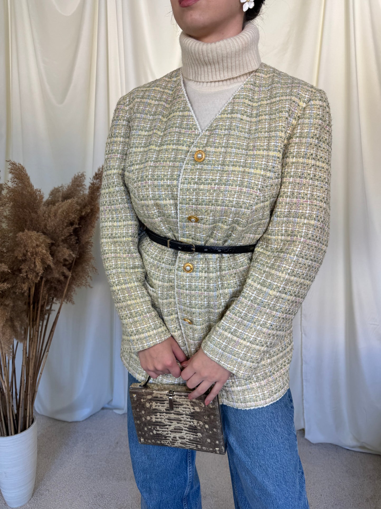 Jacheta/ sacou vintage superb din tweed cu nasturi tip bijuterie, mărimea L ( imbracat pe S)