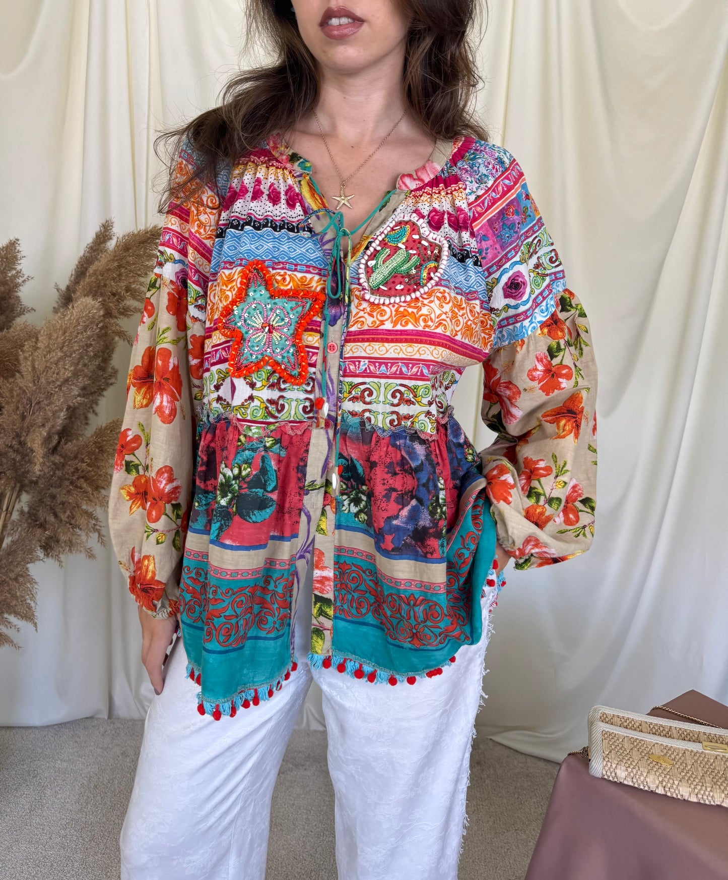 Cămașă de vară/ plajă în stil boho cu aplicații de mărgele ( mărimea M/L)