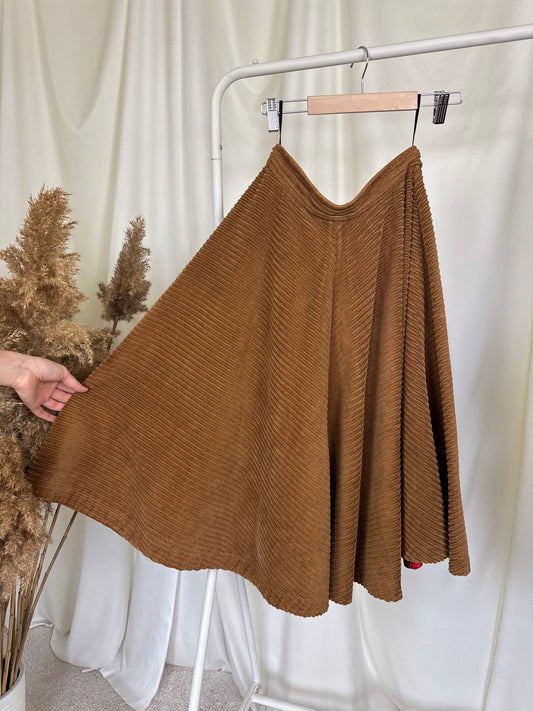 Fusta premium Dolce Gabbana (mărimea S)
Bumbac și betelie din piele naturală extrem de fină- iepure