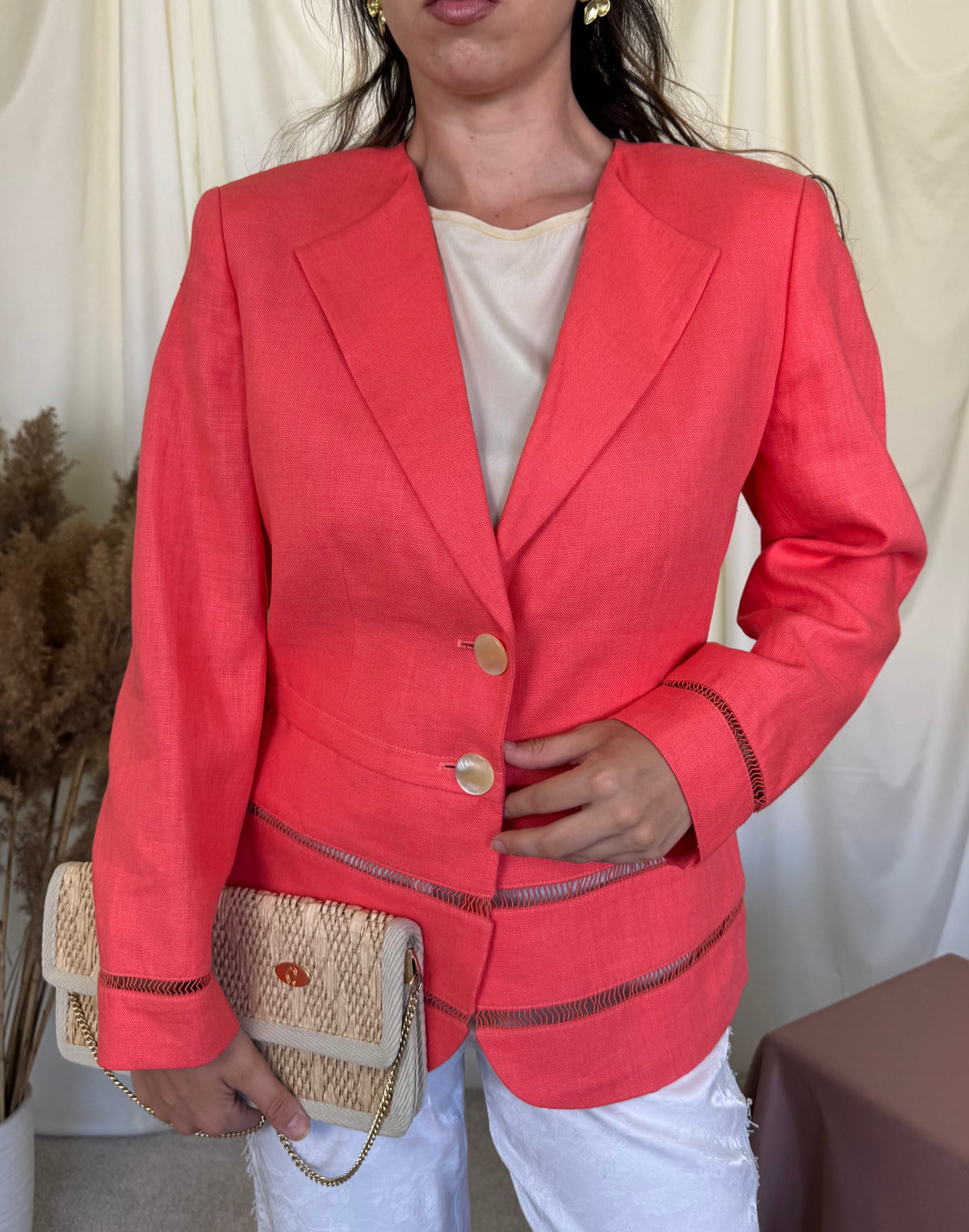 Back in stock! Sacou luxury VALENTINO din 100% in cu umeri și talie marcate( mărimea M) a