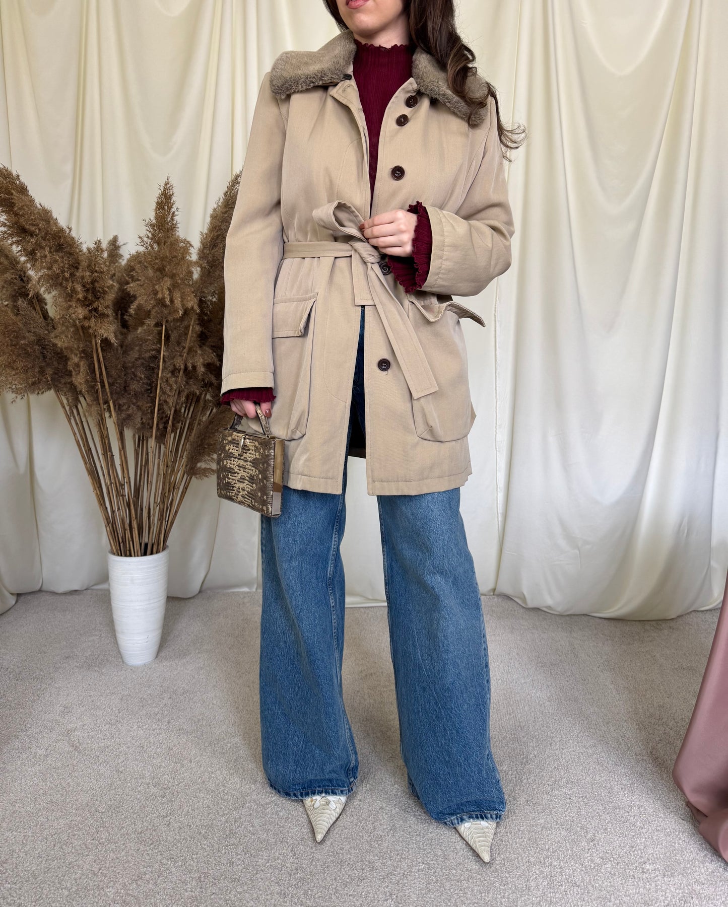 Jacheta Montedoro cu guler detașabil și cordon în talie pentru ajustare, produs căptușit 
Mărimea M,