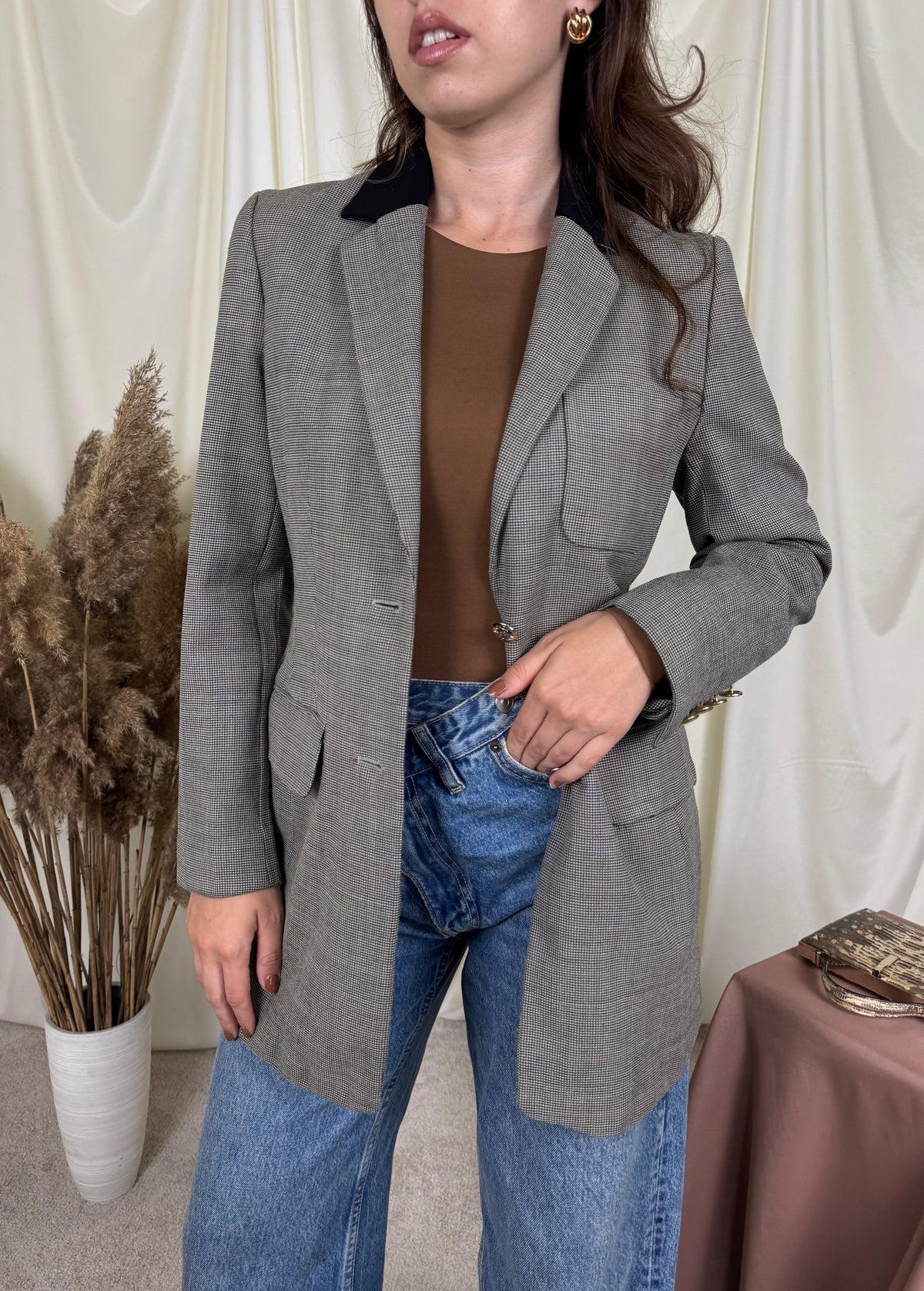 Sacou vintage premium ESCADA din stofă de lână și mătase naturală, nasturi aurii inscripționați ( mărimea S)