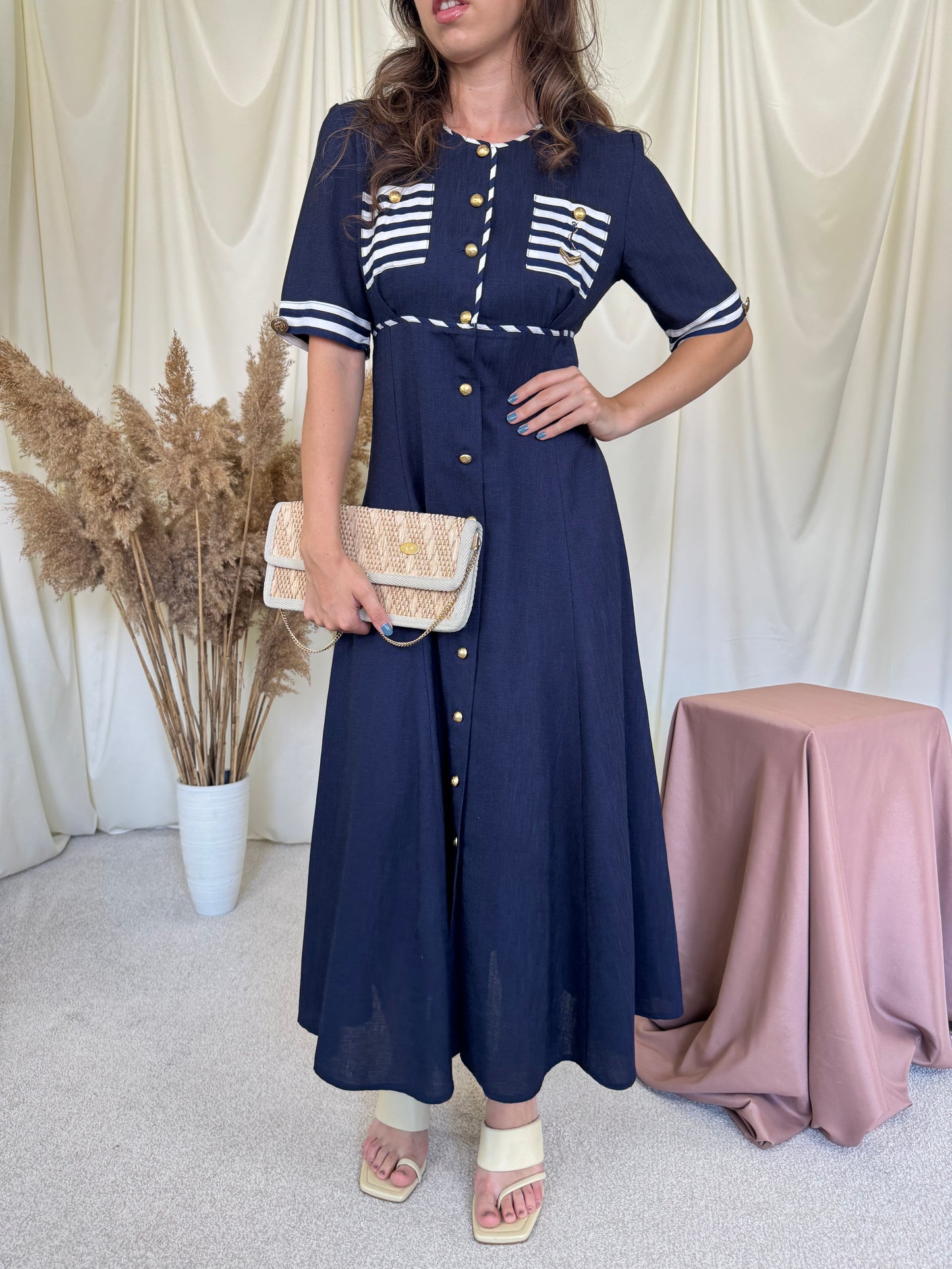 Rochie vintage cu nasturi metalici aurii, în stil marinăresc ( mărimea S/M)