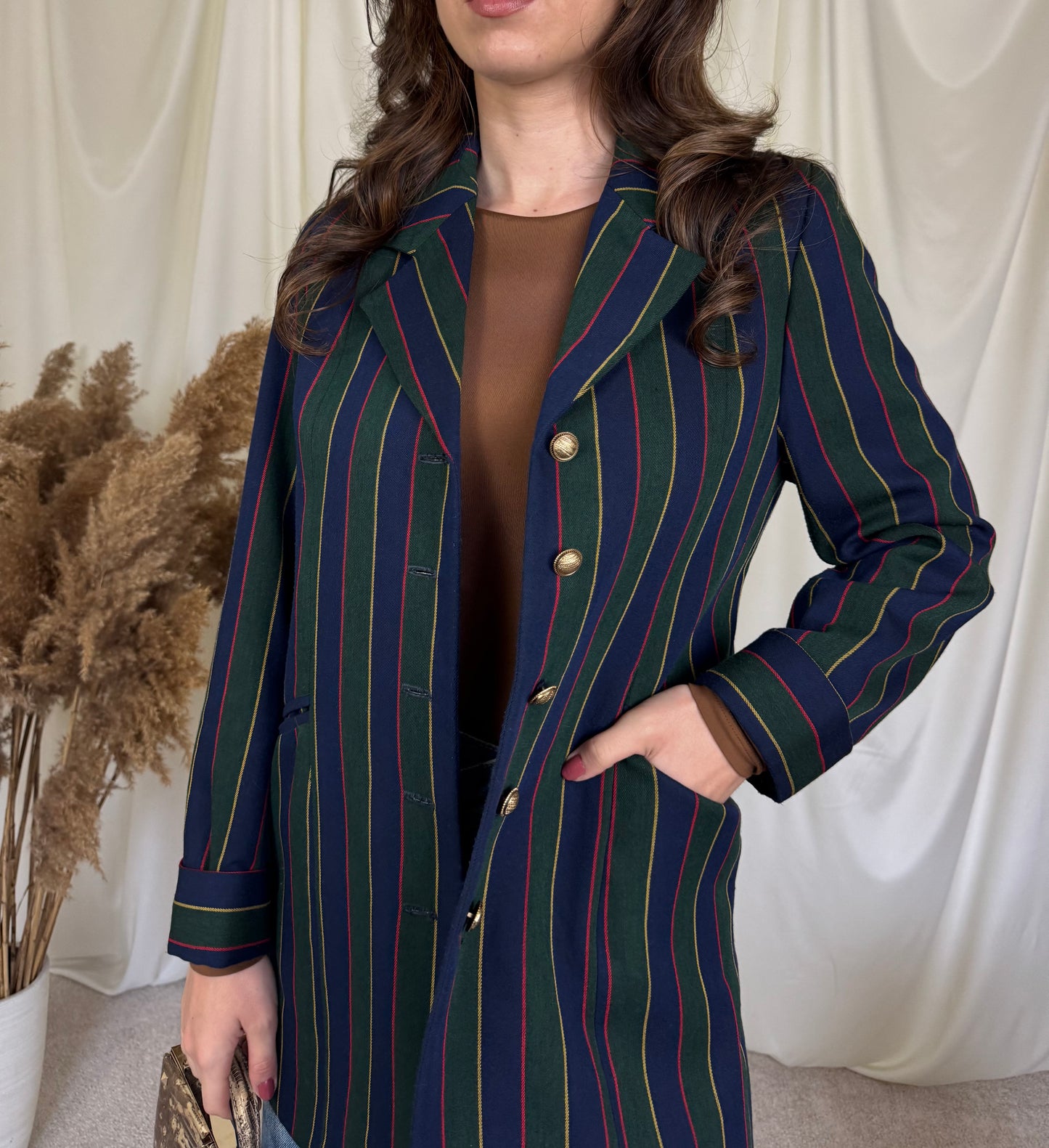 Sacou vintage mai lung cu nasturi metalici, potrivit pentru (mărime XS/S)