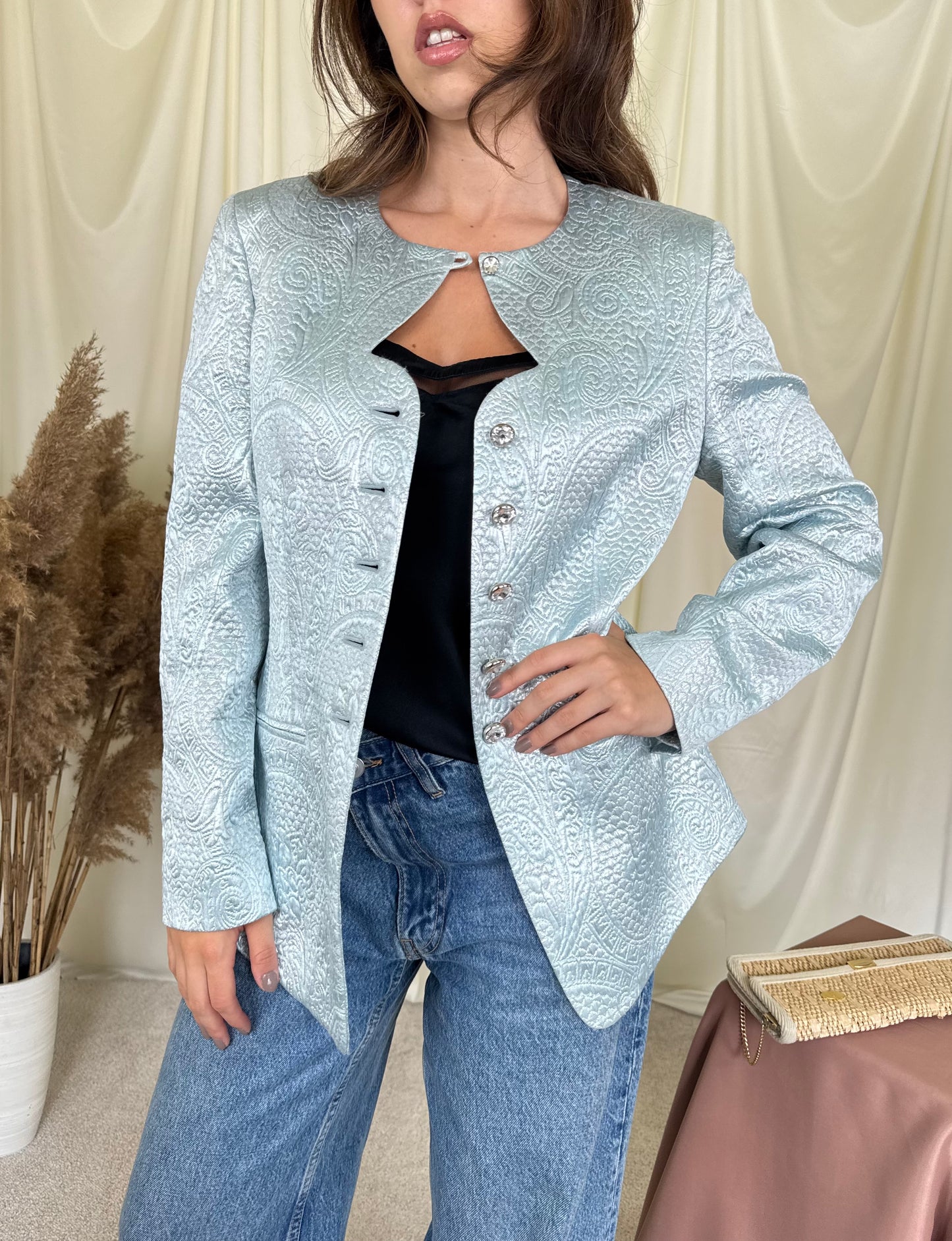 Sacou vintage ESCADA rarisim cu nasturi tip bijuterie din lana și mătase 
(Mărimea M)