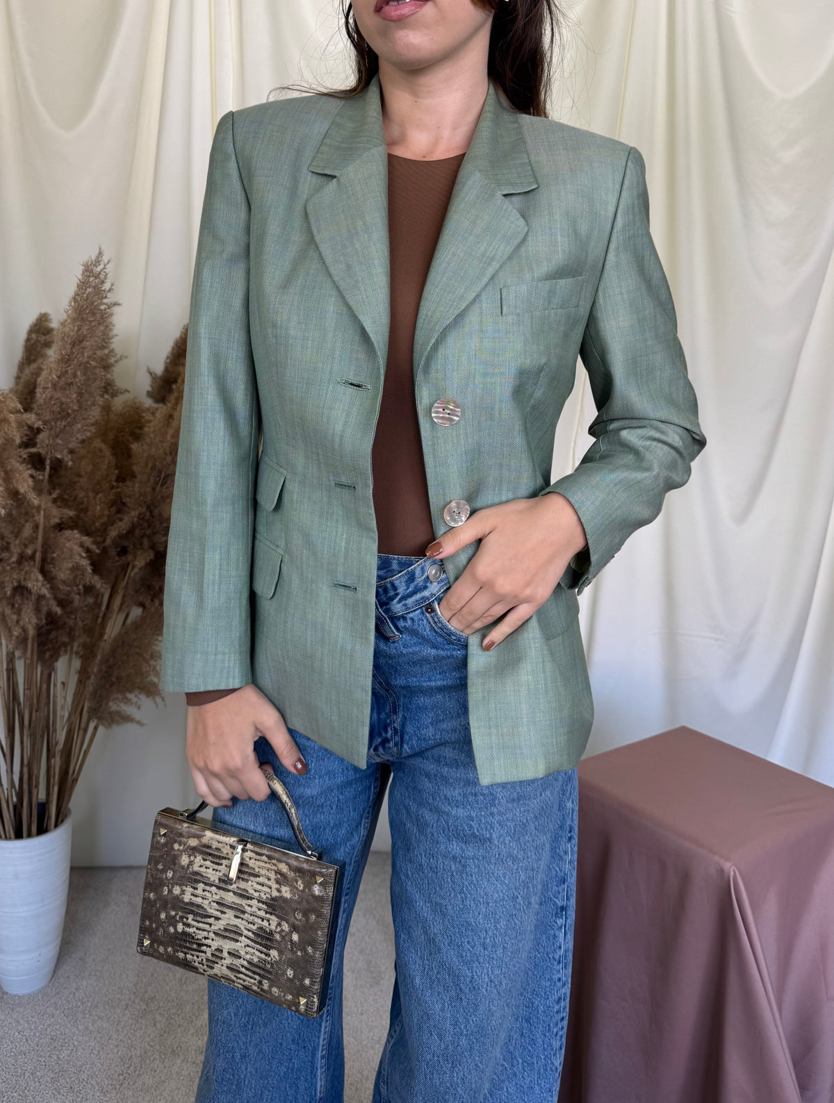 Back! Sacou premium ESCADA din stofă exclusivă de lână super 120’ și mătase naturală, nasturi perla ( mărimea S)