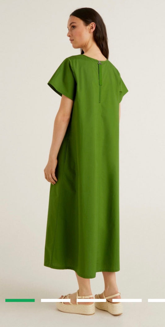 Back! Rochie Benetton într-o nuanță superbă de verde, croi A lejer, fermoar la spate ( mărimea M-L)