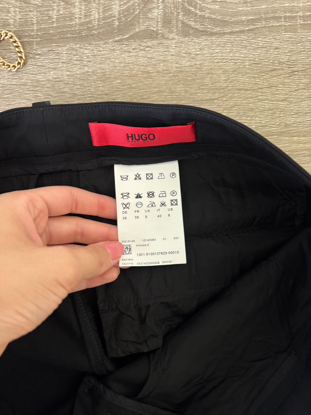 Pantalon elegant HUGO BOSS  cu talie medie din lana și bumbac ( mărimea S)
