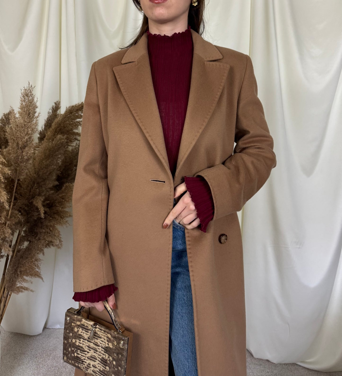 Palton Cinzia Rocca model actual,mărimea S/36, stofă superbă din 100% lână virgină.