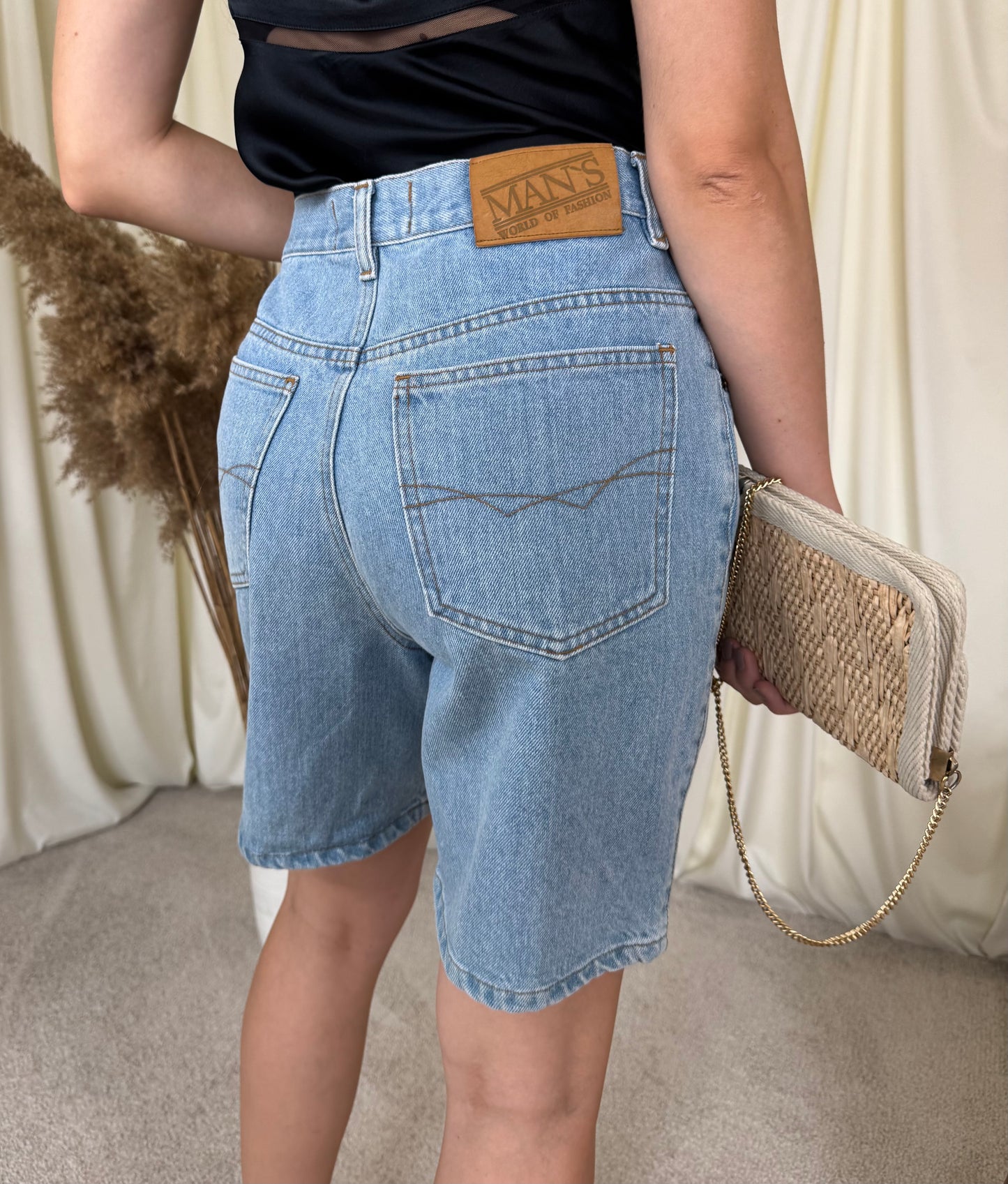 Blugi vintage cu talie înaltă din denim calitativ cu talie înaltă( mărimea S- S/M)