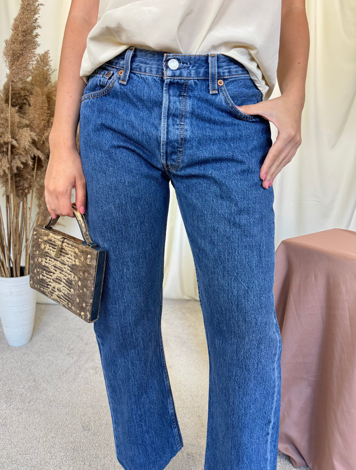 Blug vintage Levi’s cu talie medie ( mărimea S-M)