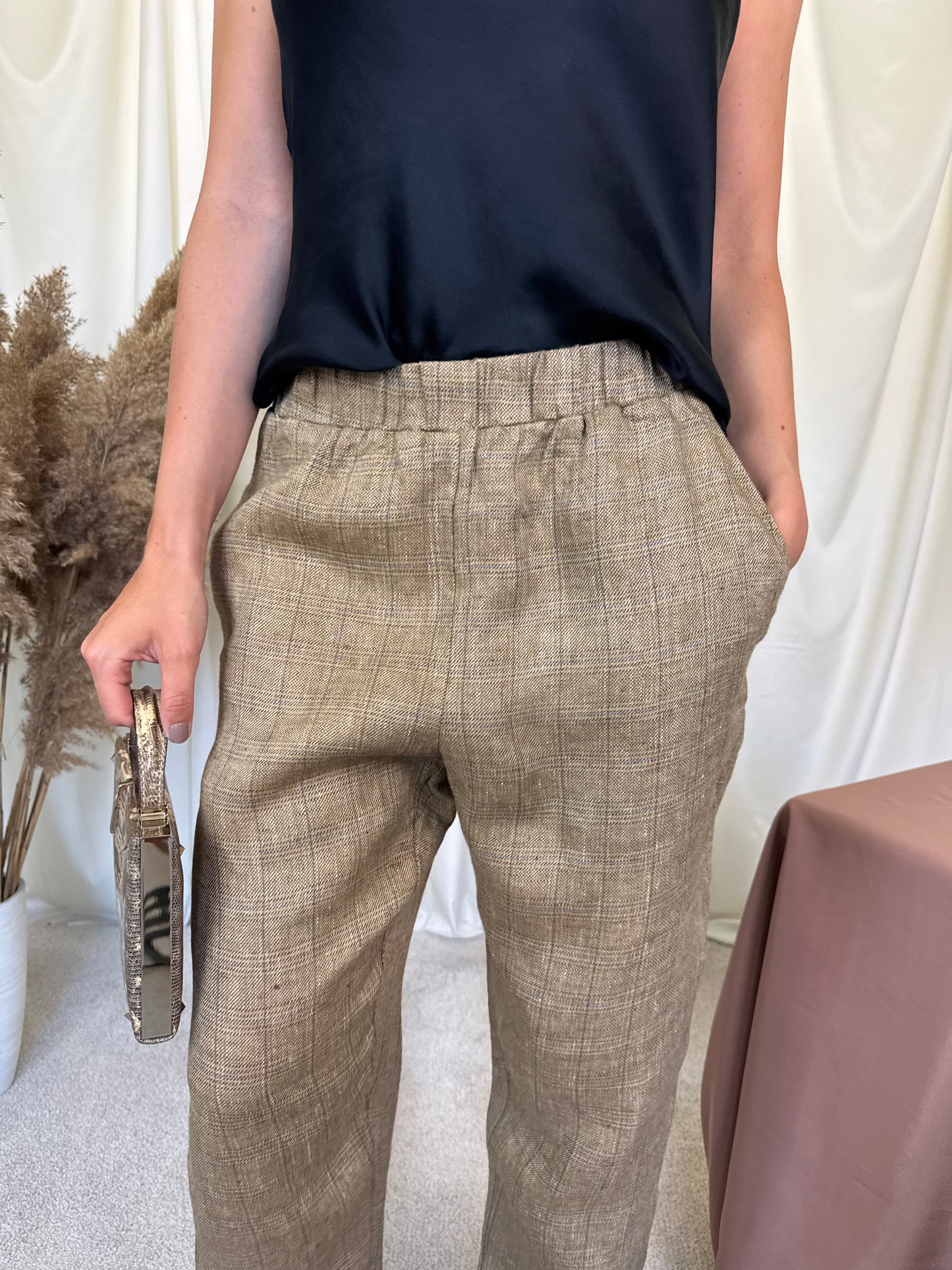 Pantalon din 100% in cu talie elastică 
(Mărimea S/M)