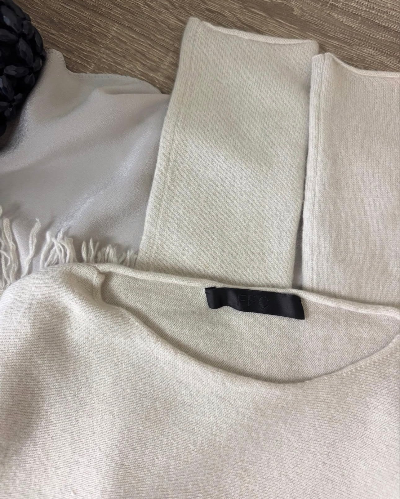 Pulover din lana cașmir și mătase ( mărimea S)