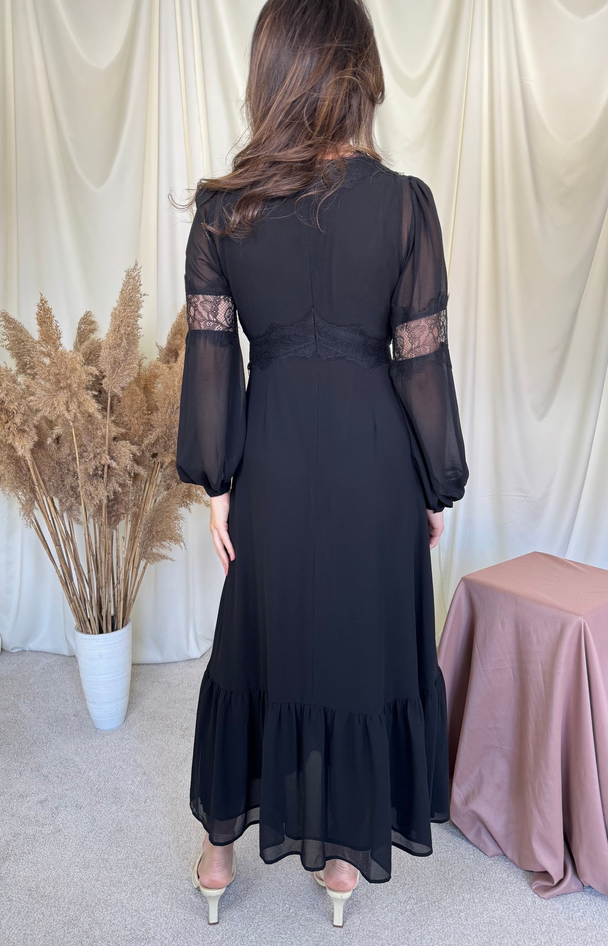 Rochie Michael Kors cu detalii superbe din dantelă și talie marcata ( mărimea xs/s)