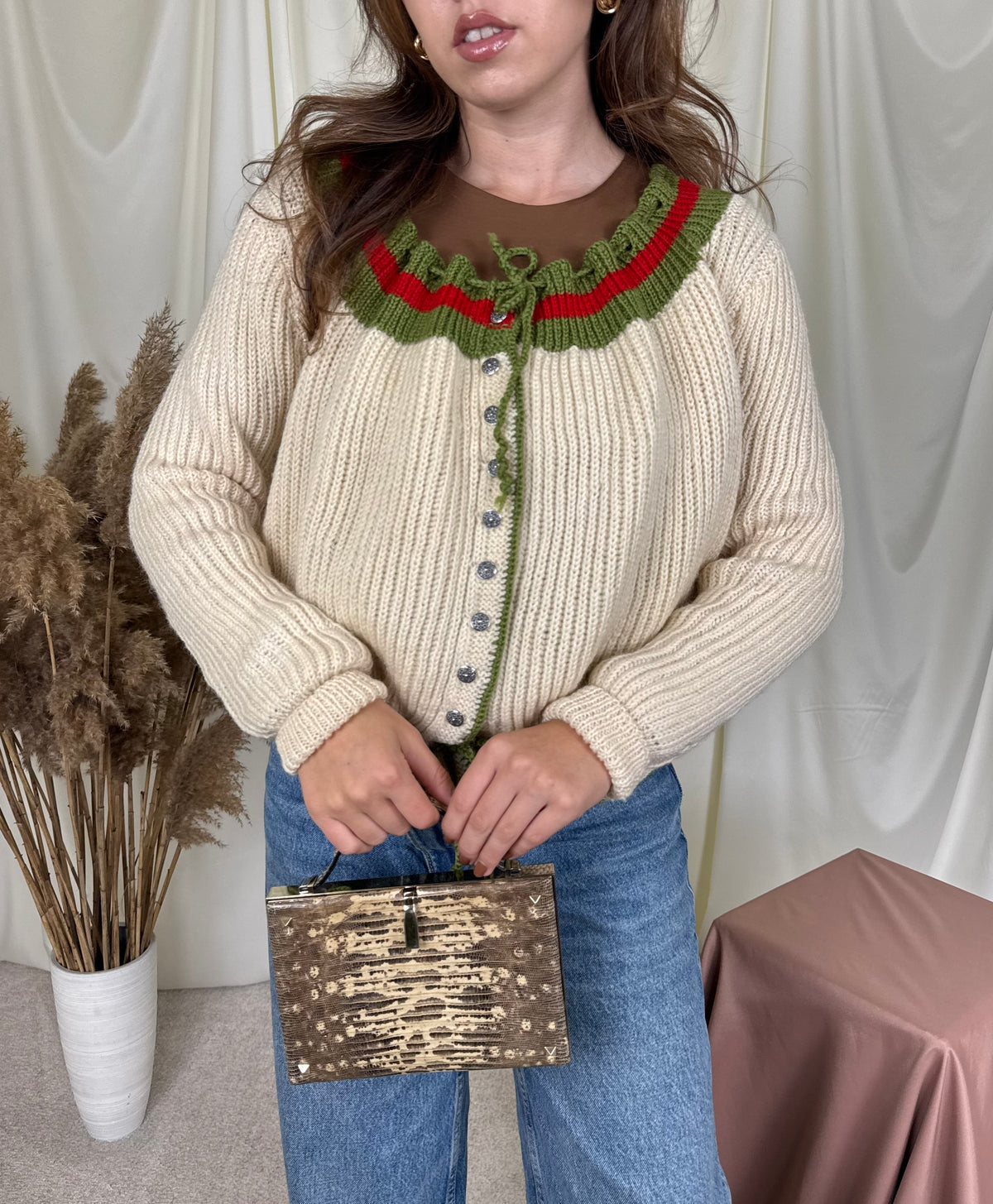 Cardigan vintage crem din 100% lână cu talie ajustabilă ( mărimea M/L - L)