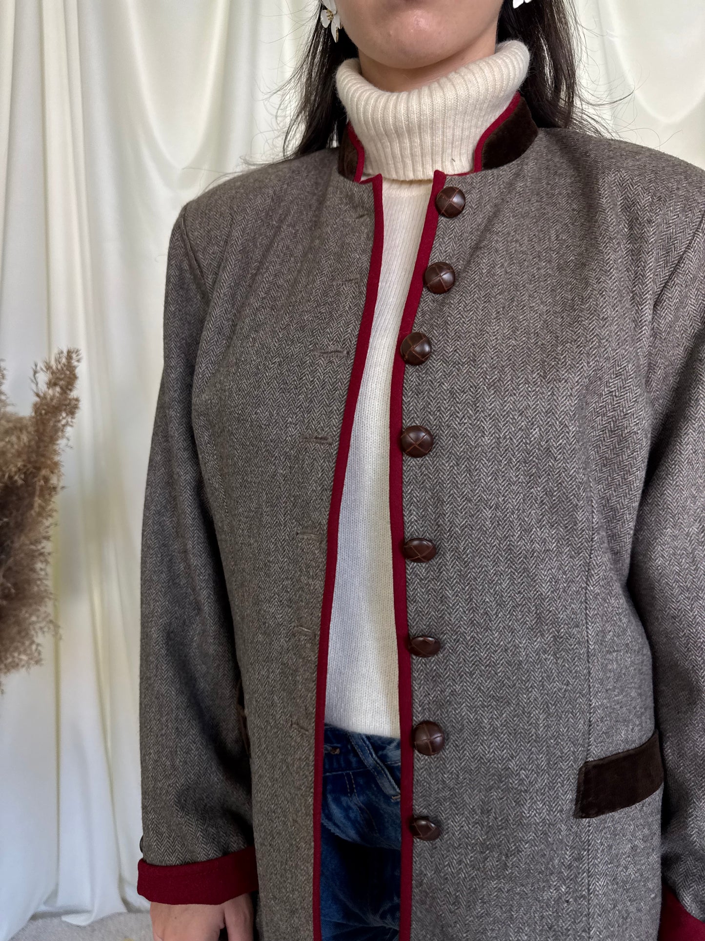 Jacheta vintage din stofă de lână fină tip cașmir( mărimea M)