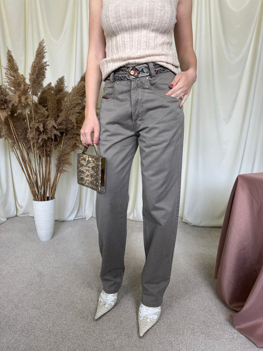 Blugi vintage Diesel din bumbac cu talie înaltă 
(Mărimea S/M)