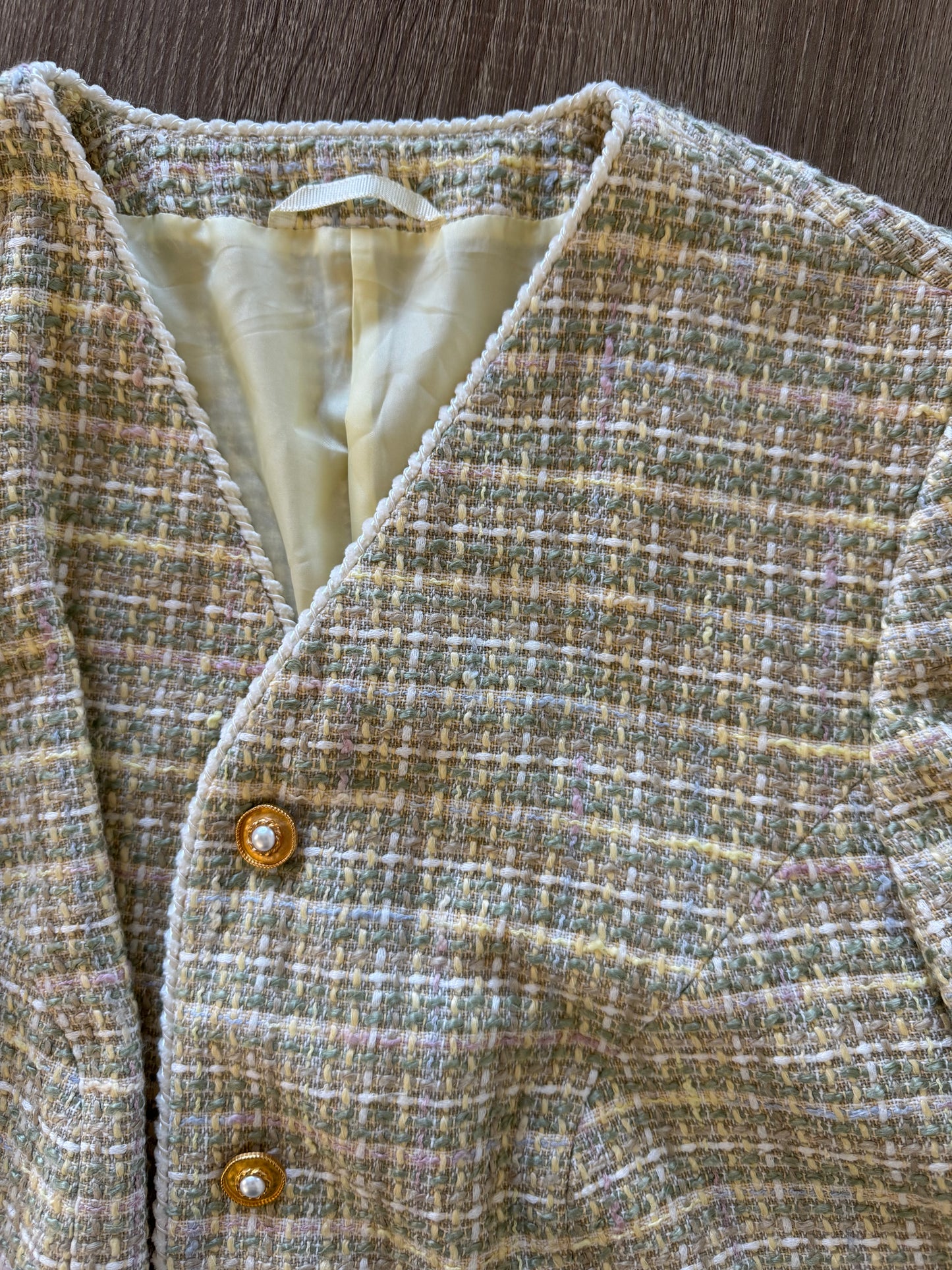 Jacheta/ sacou vintage superb din tweed cu nasturi tip bijuterie, mărimea L ( imbracat pe S)