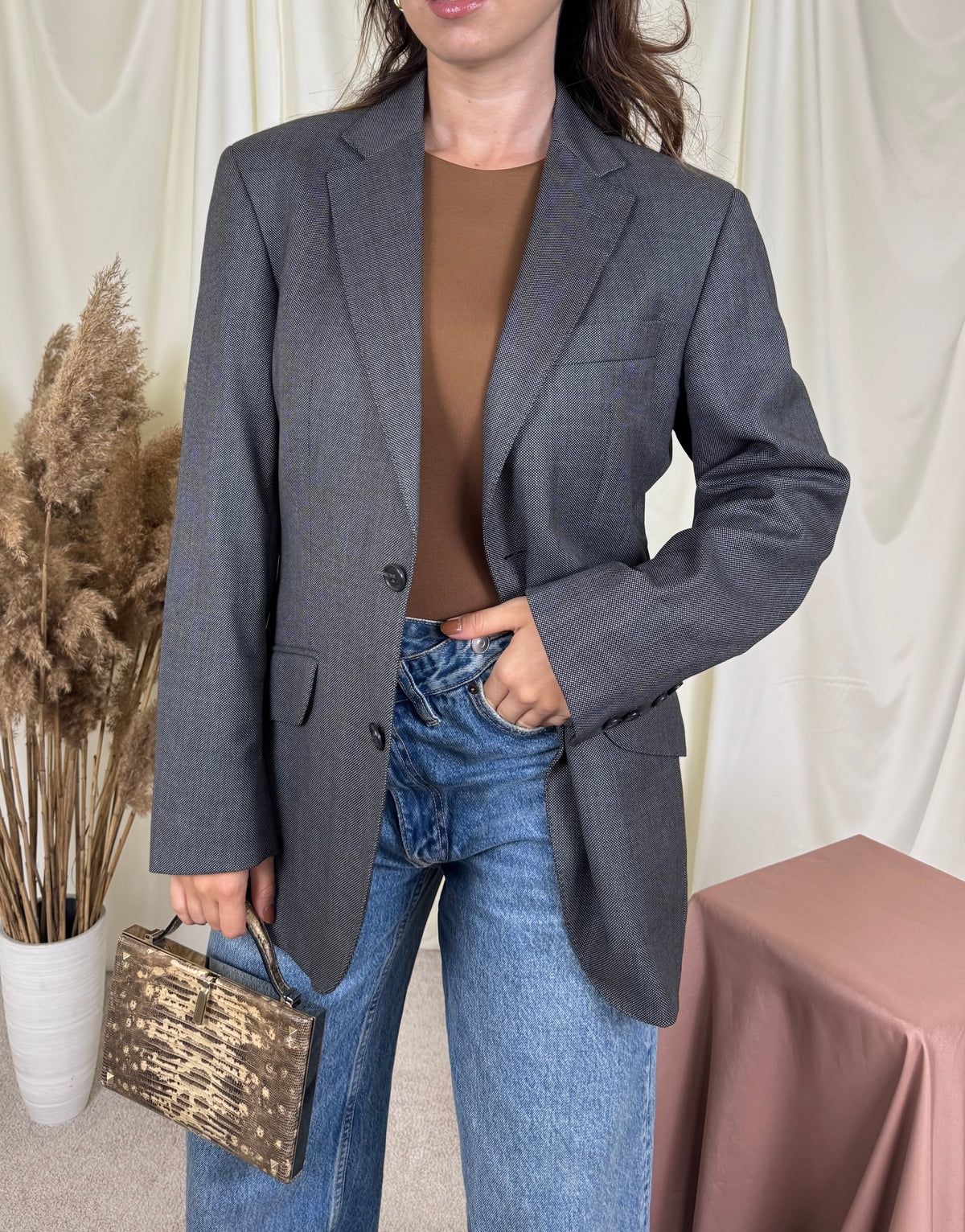 Sacou luxury Hackett în croi bărbătesc din 100% lână LORO PIANA, special țesuta ( mărimea M)