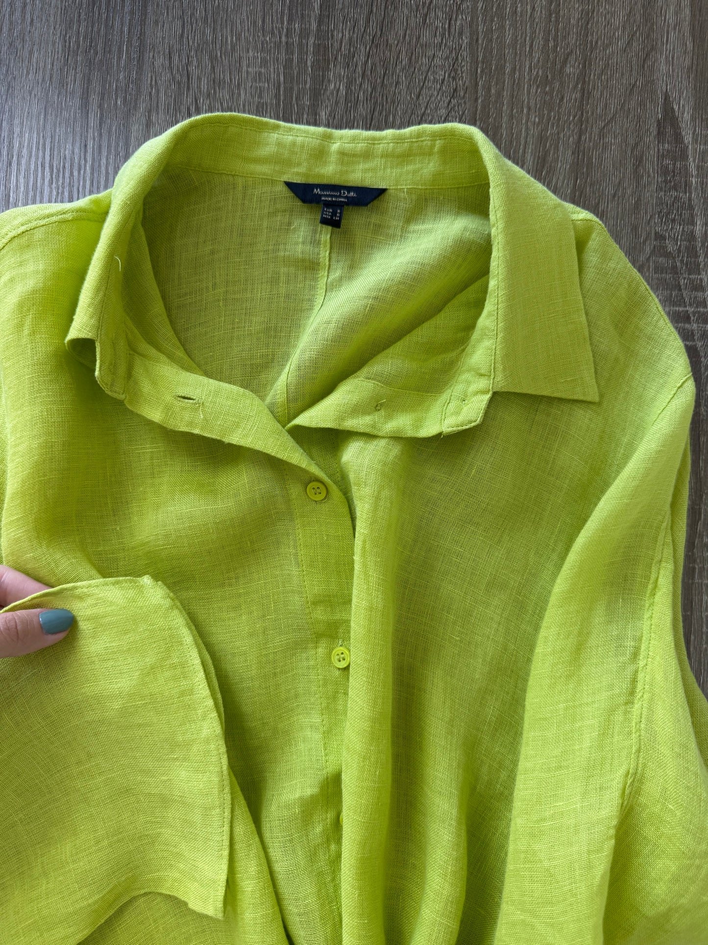 Cămașă  din 100% in Massimo Dutti cu slituri laterale 
(Mărimea S/M)