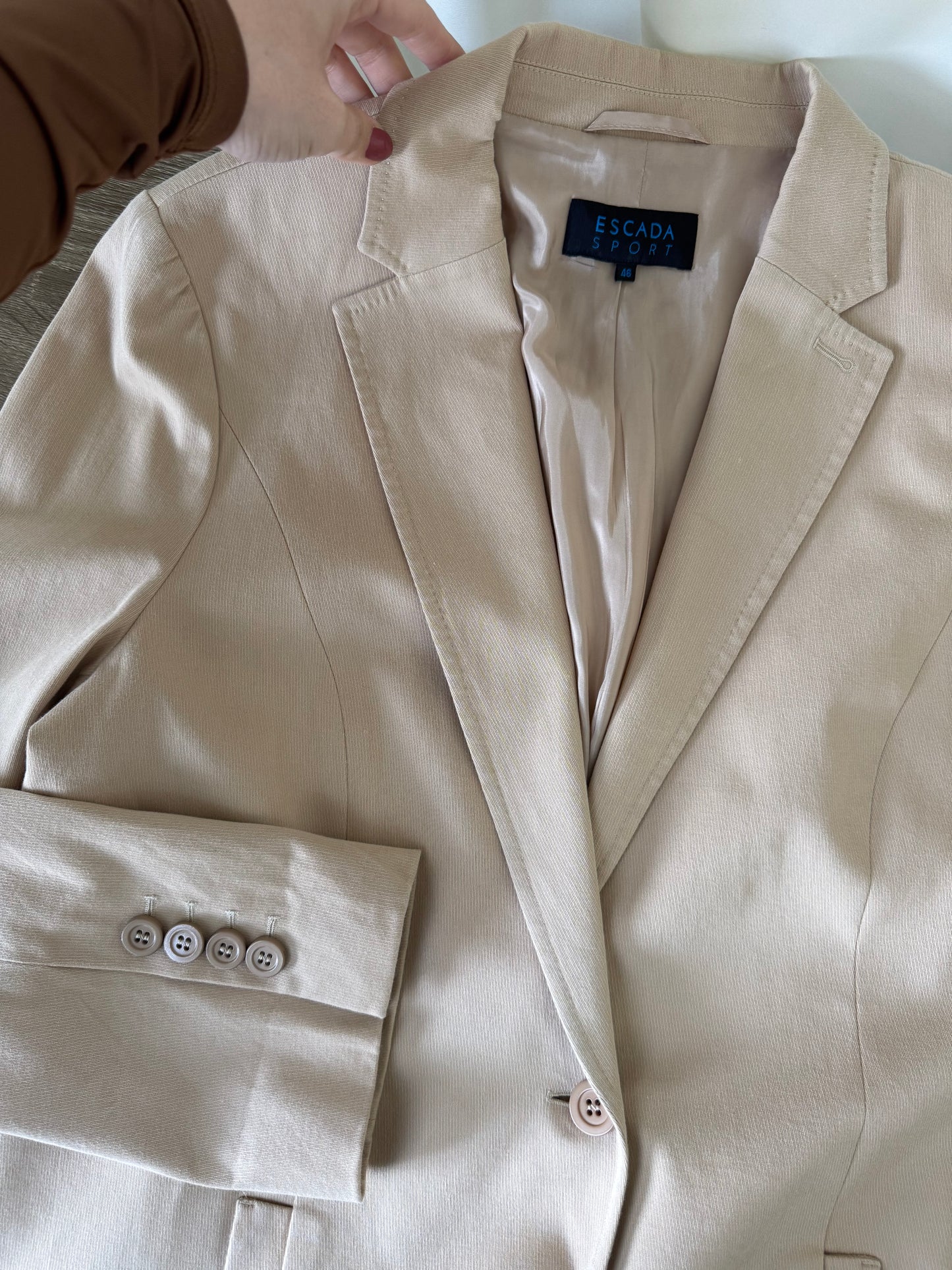 Sacou nude ESCADA din bumbac
(Mărimea L/XL)