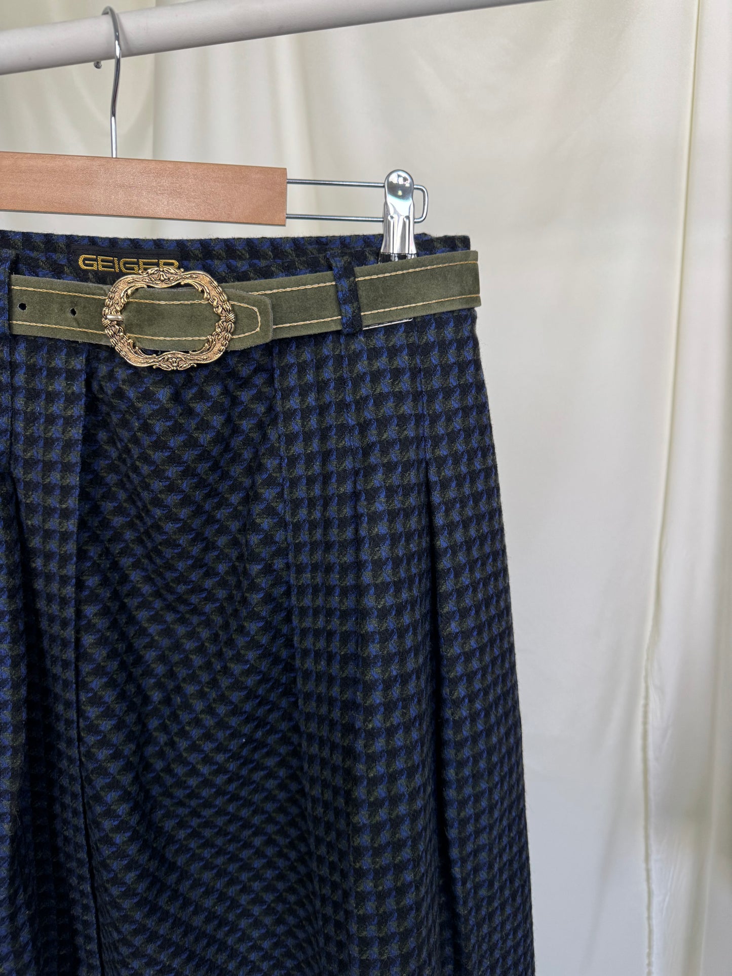 Fusta vintage cu centura inclusa din 100% lana (M)