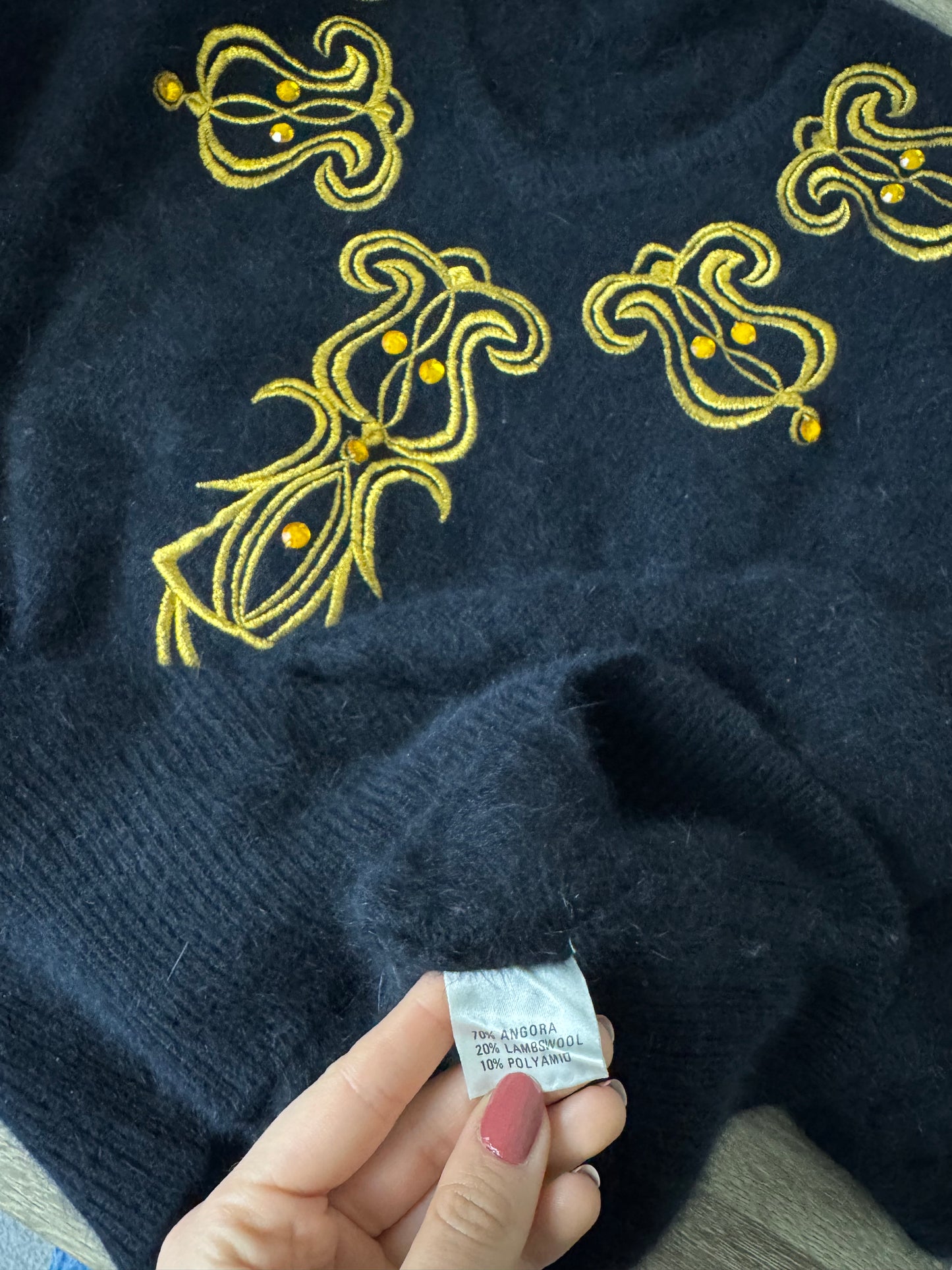 Piesa vintage din angora și lână