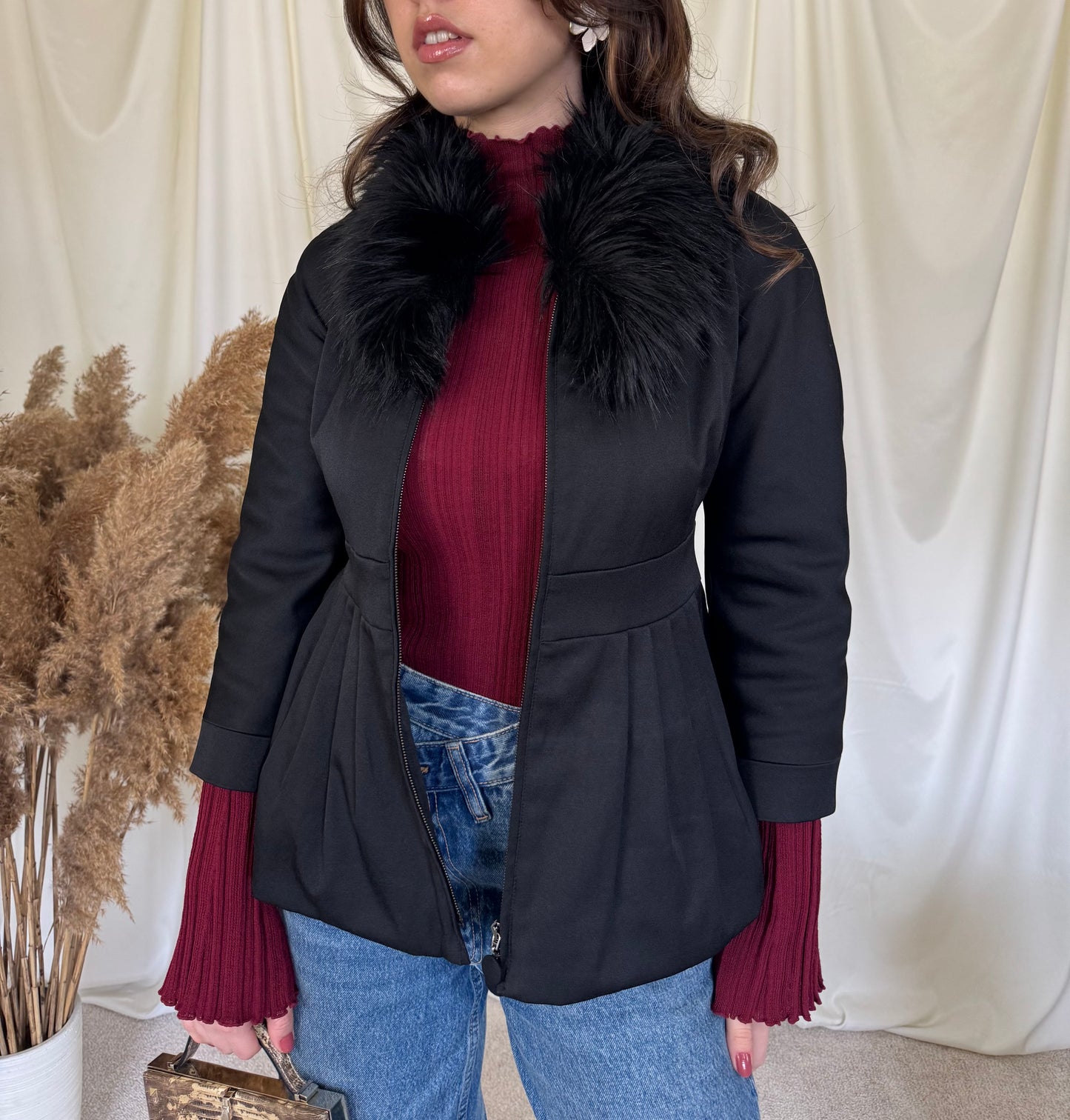 (BACK IN STOCK) Jacheta Armani XS ( mică urmă)