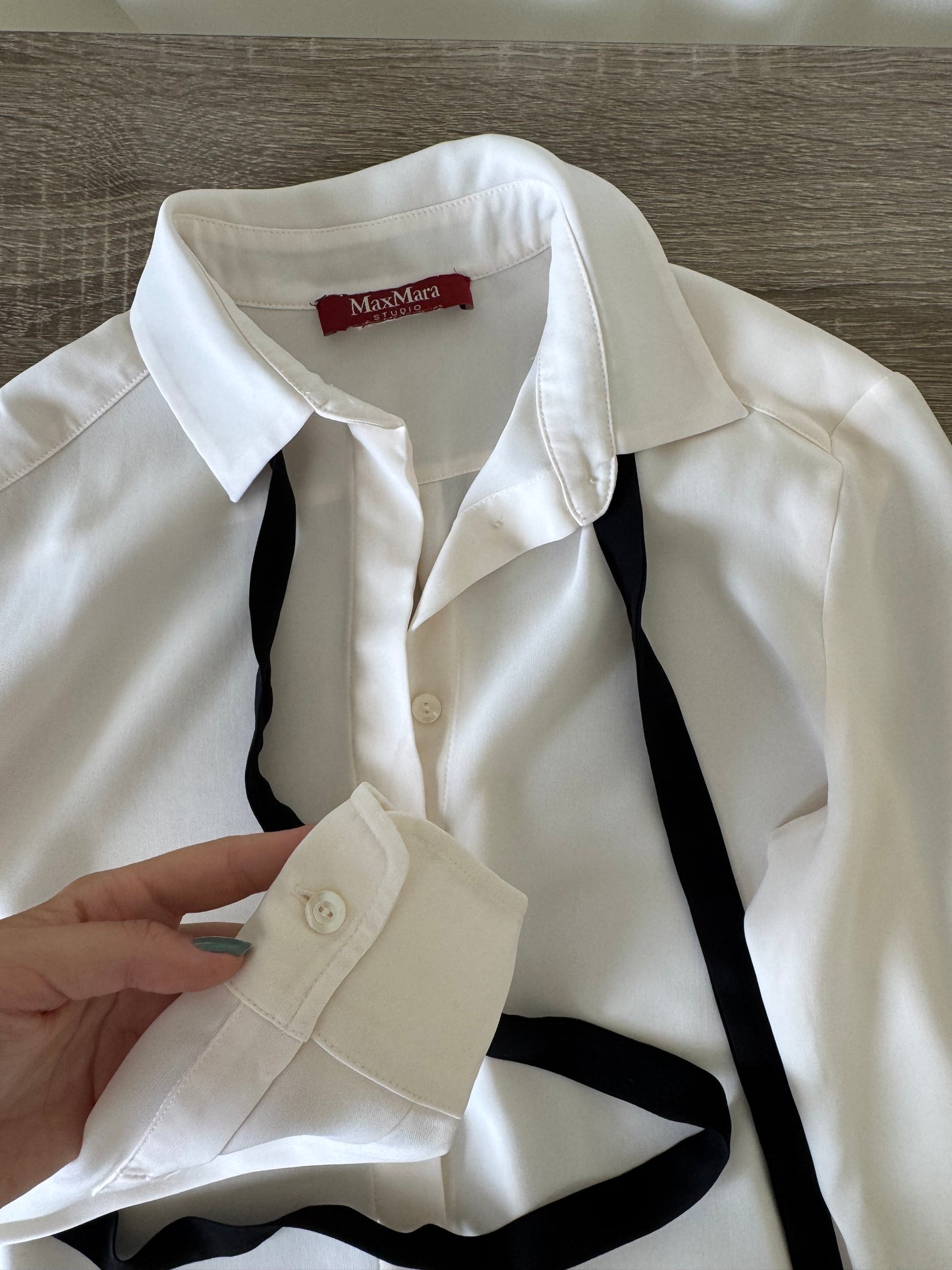 Cămașă premium MAX MARA studio 
(Mărimea S/M)