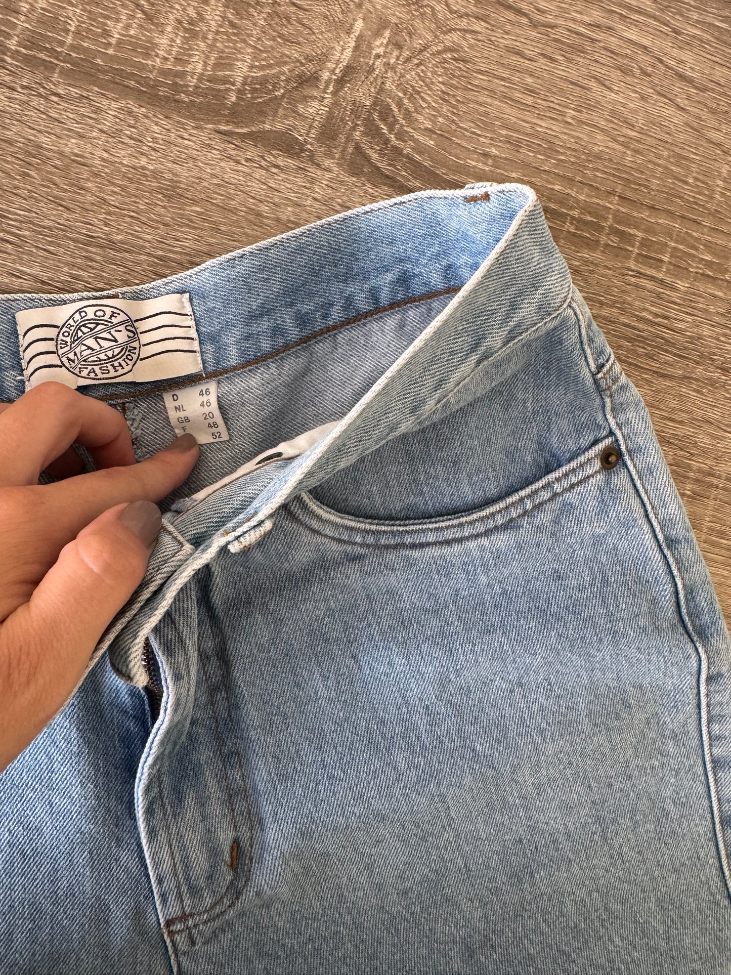 Blugi vintage cu talie înaltă din denim calitativ cu talie înaltă( mărimea S- S/M)