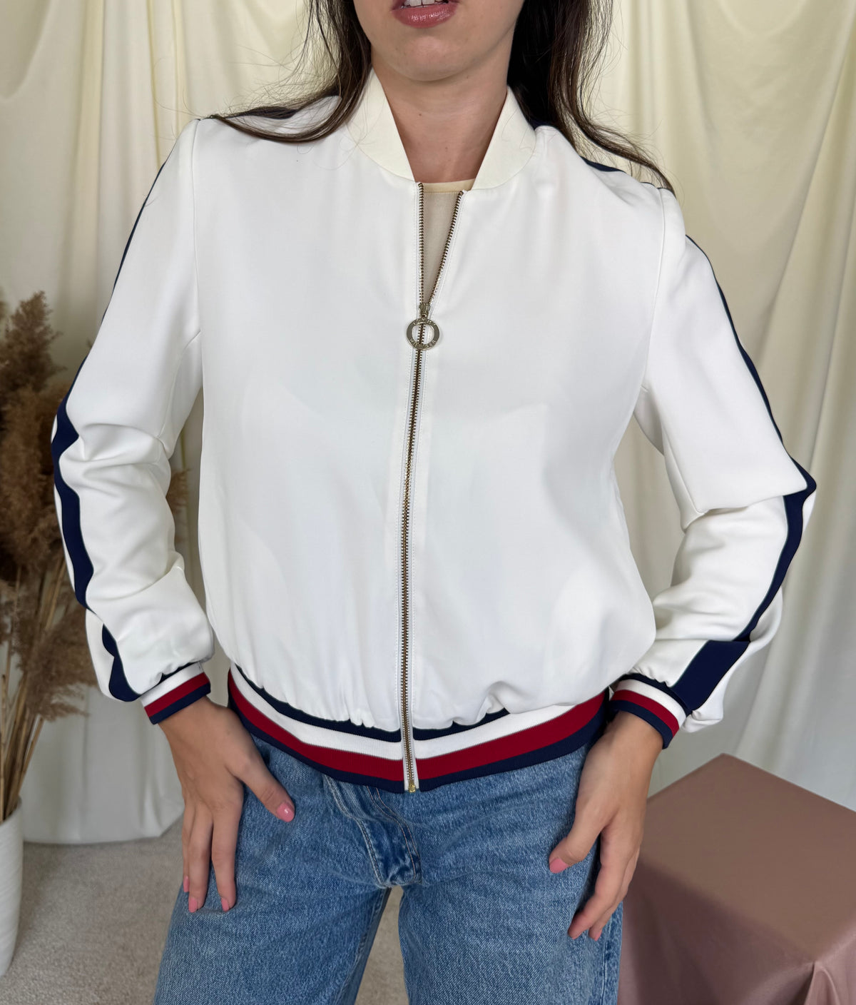 Jacheta Tommy Hilfiger tip bomber ( mărimea xs/s)