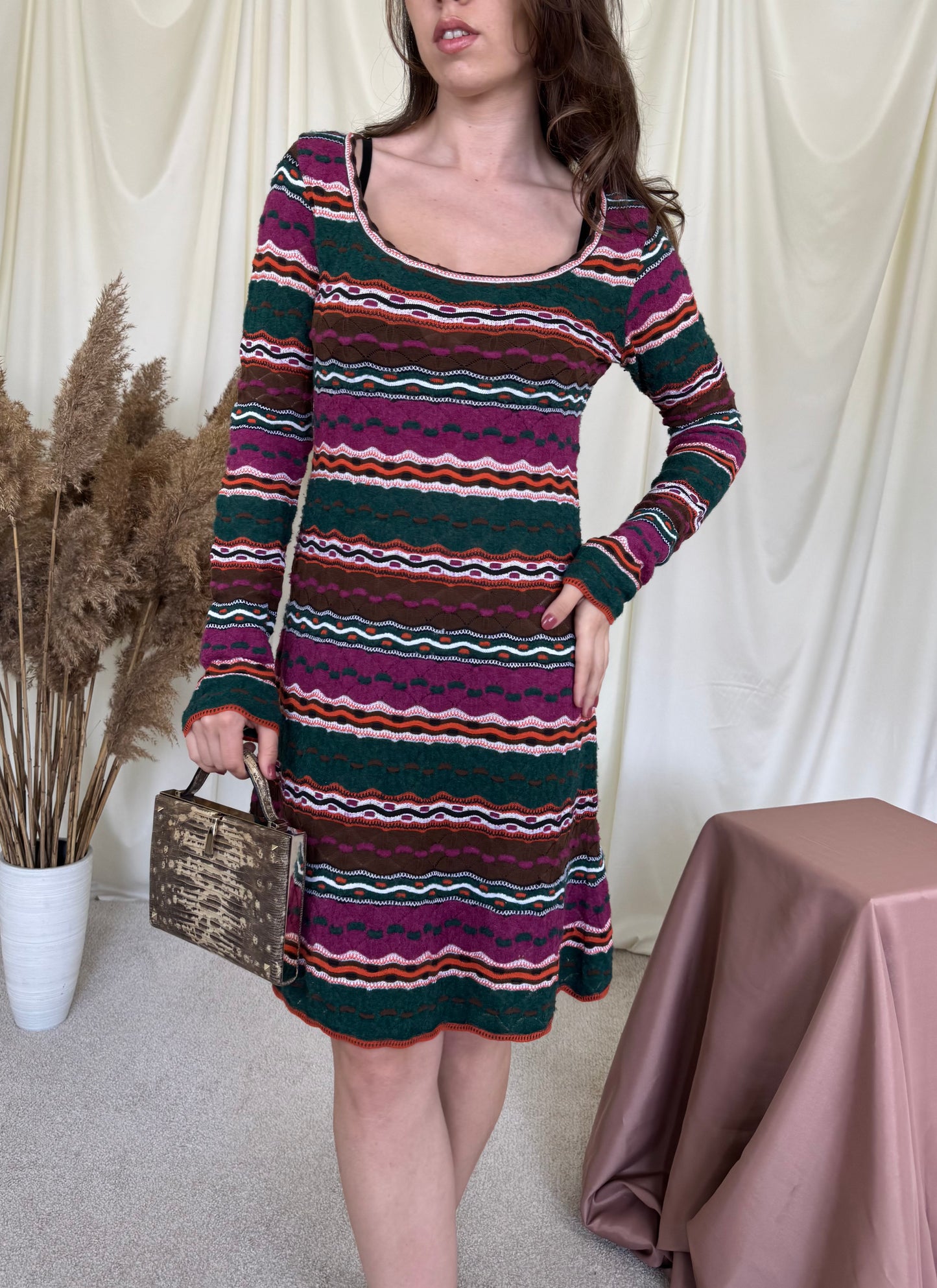 Rochie MISSONI in dungi cu mâneci lungi superbe 
(Mărimea S-M)