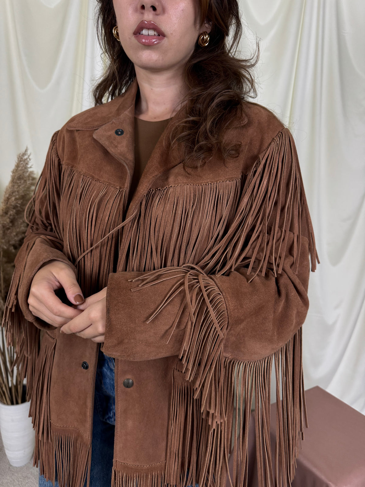 Jacheta vintage REED din 100% piele naturală întoarsă cu franjuri ( mărimea S-M)