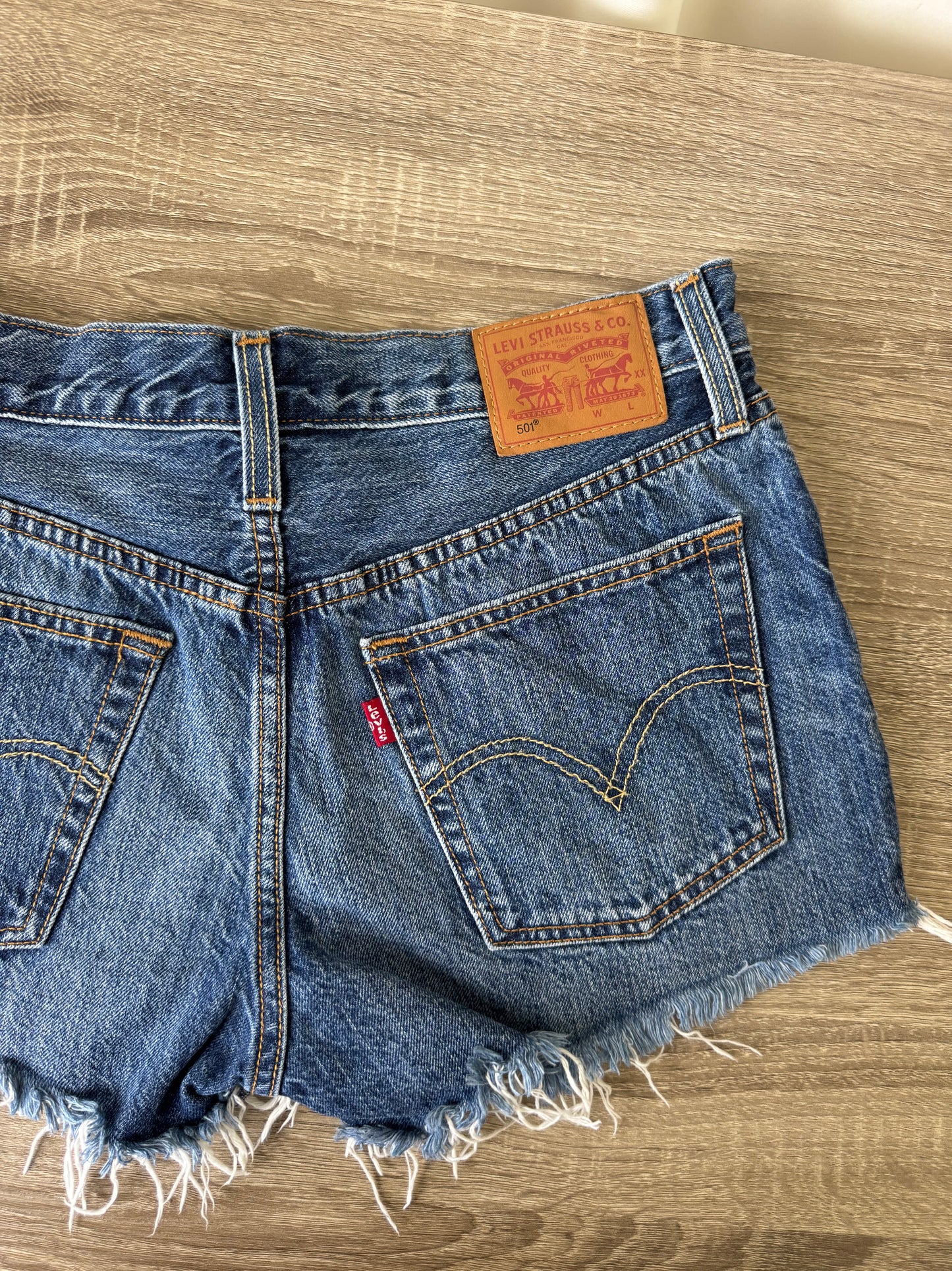 Levi’s 501 washed denim ( mărimea xs/s)