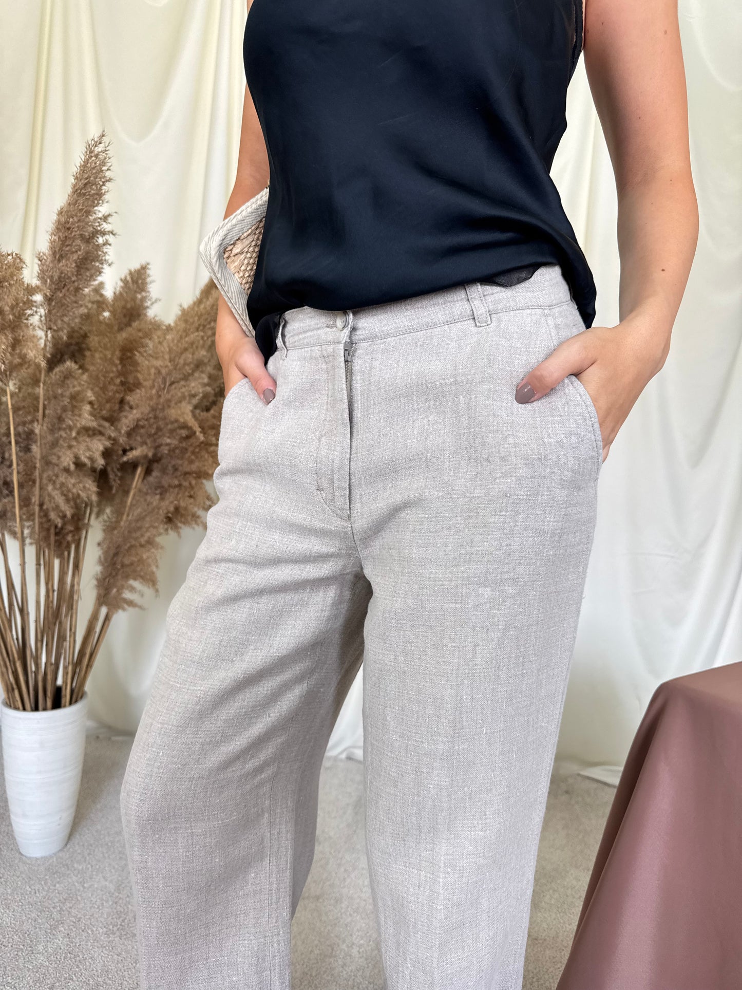 Pantalon din 100% in, talie medie 
(Mărimea 38/M)-76 talie